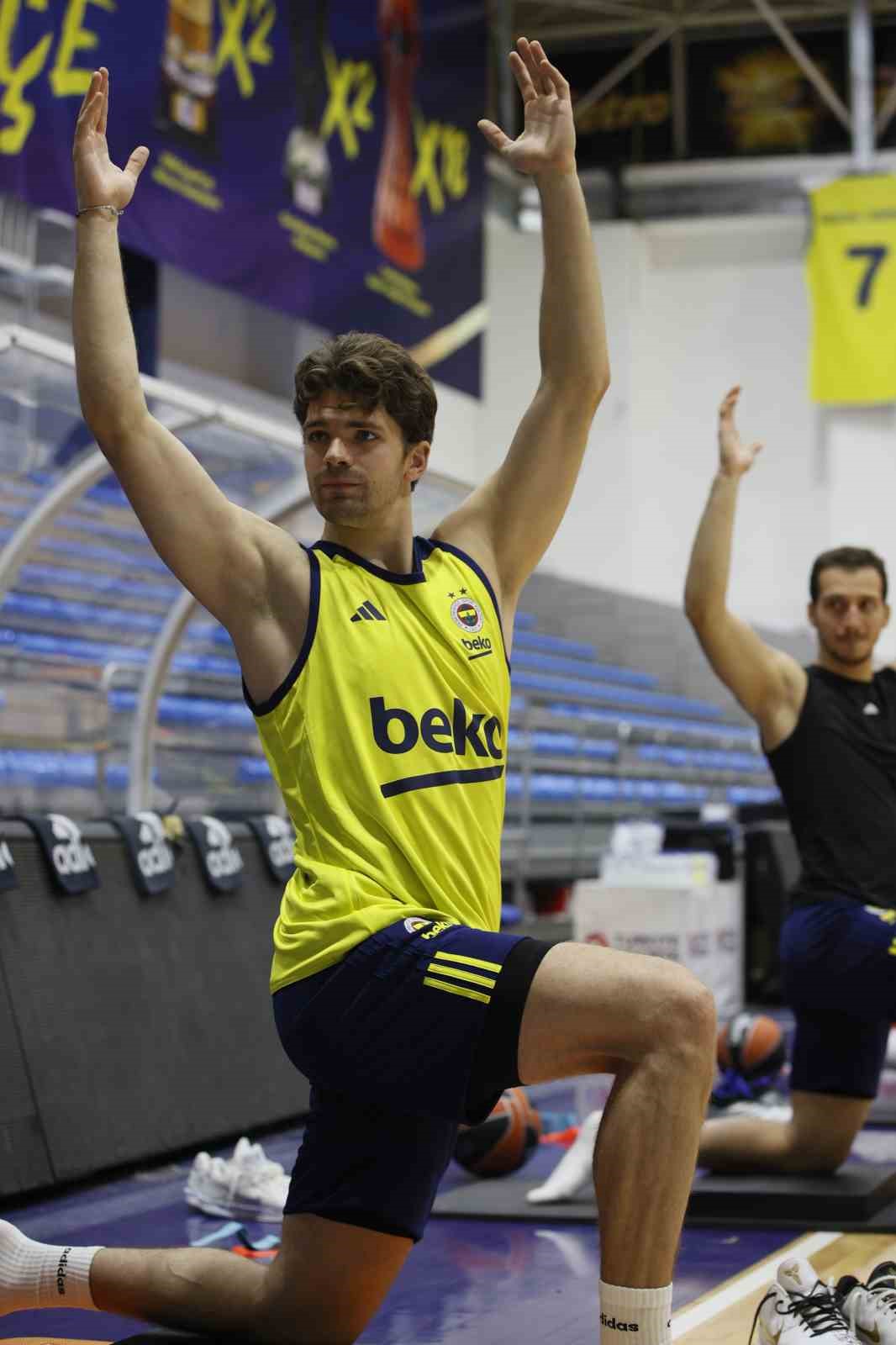 Fenerbahçe Erkek Basketbol takımı, yeni sezonun ilk antrenmanını yaptı