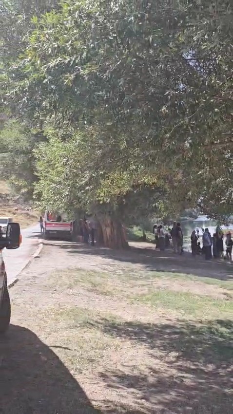 Kuzenini kurtarırken boğulma tehlikesi atlatan gen&ccedil; hayatını kaybetti
