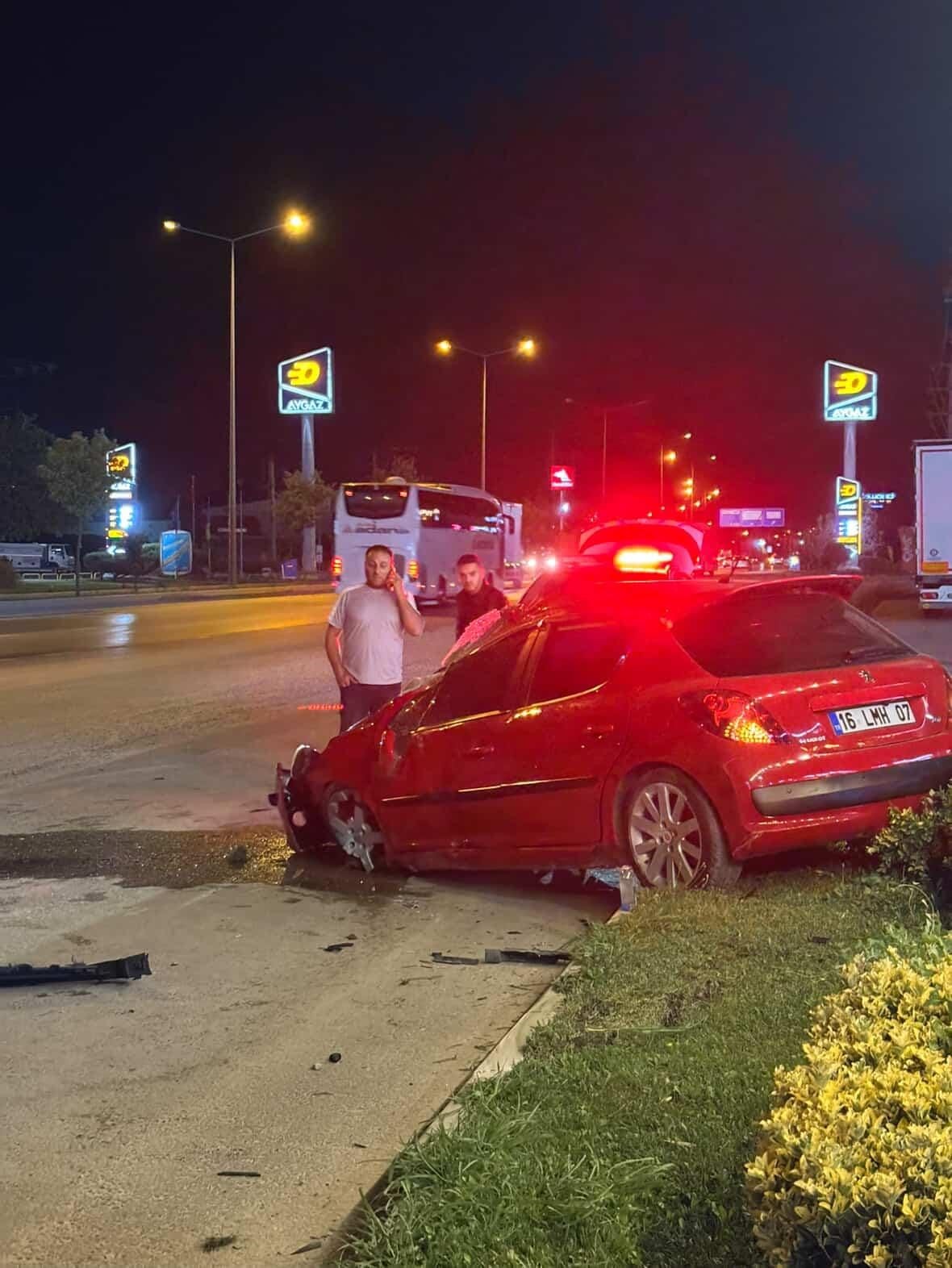 Bursa’da kontrolden çıkan otomobil takla attı: 1 yaralı