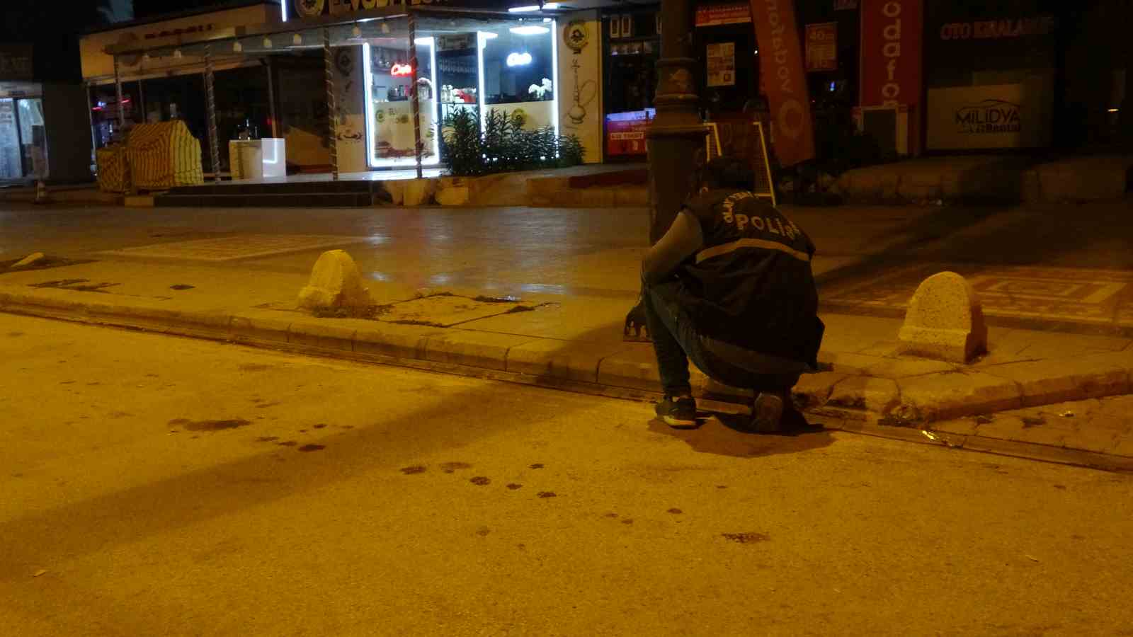 Malatya&rsquo;da d&ouml;nercide bı&ccedil;aklı kavga: 2 yaralı
