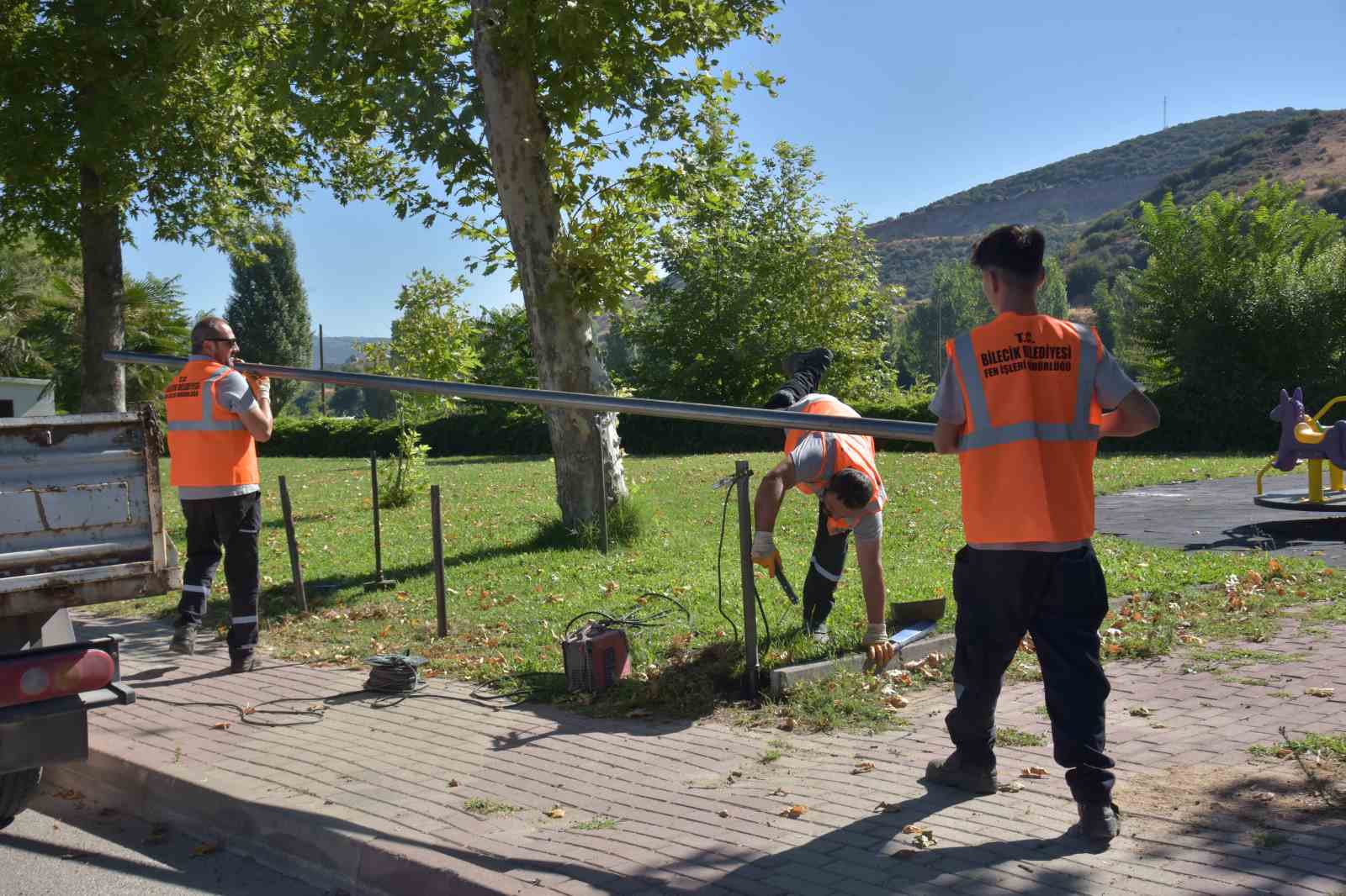 Bilecik Belediyesi kent estetiği için kolları sıvadı