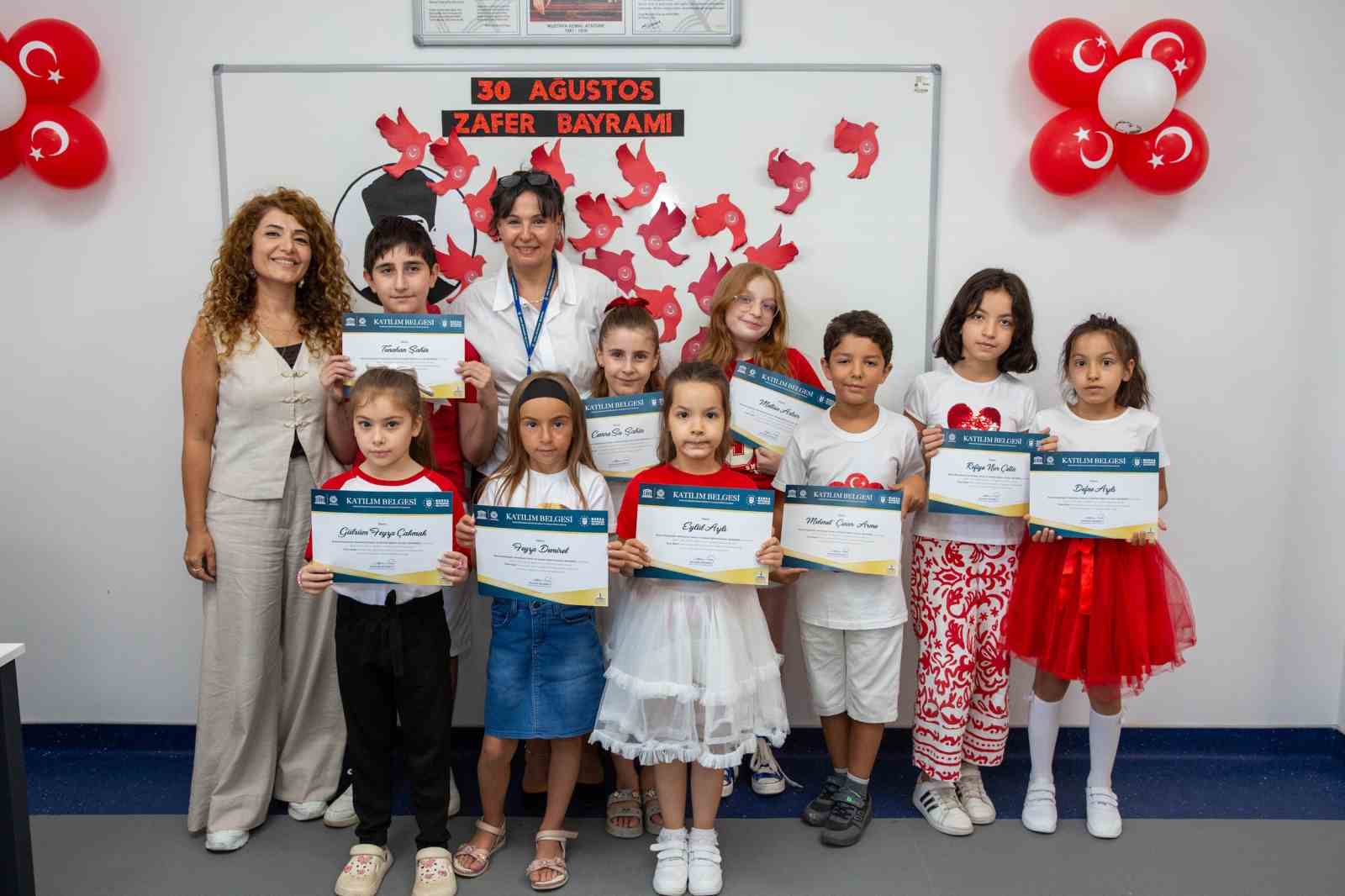 Sanat atölyeleri çocukların hayatlarına renk kattı