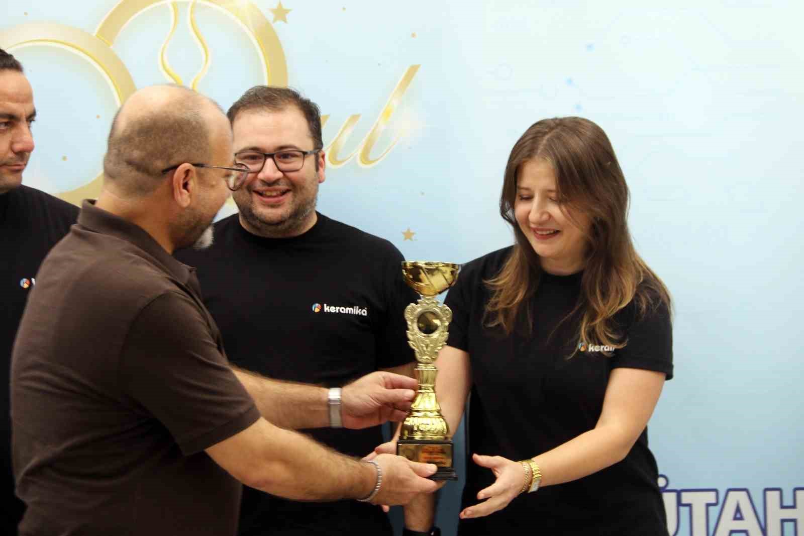 Kütahya’da OSB Firmalar Arası Voleybol Turnuvası sona erdi