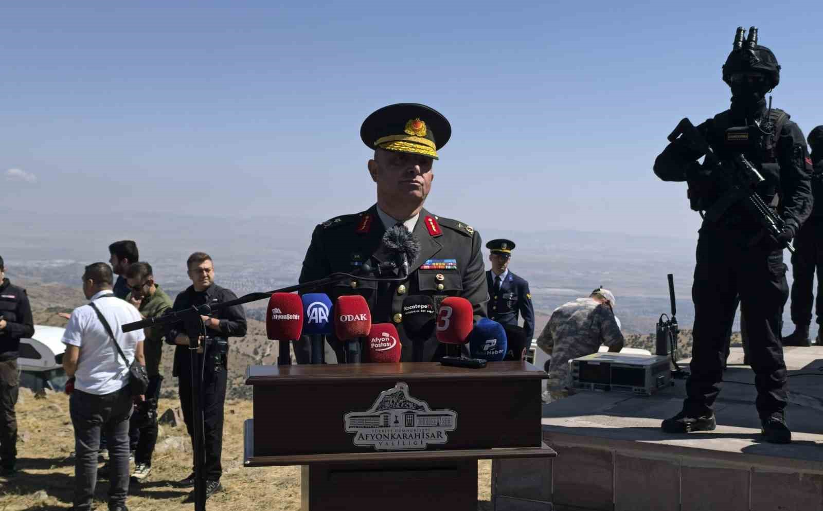 TBMM Başkanı Kurtulmuş, B&uuml;y&uuml;k Taarruz&rsquo;un 103&rsquo;&uuml;nc&uuml; yılında Kocatepe&rsquo;de
