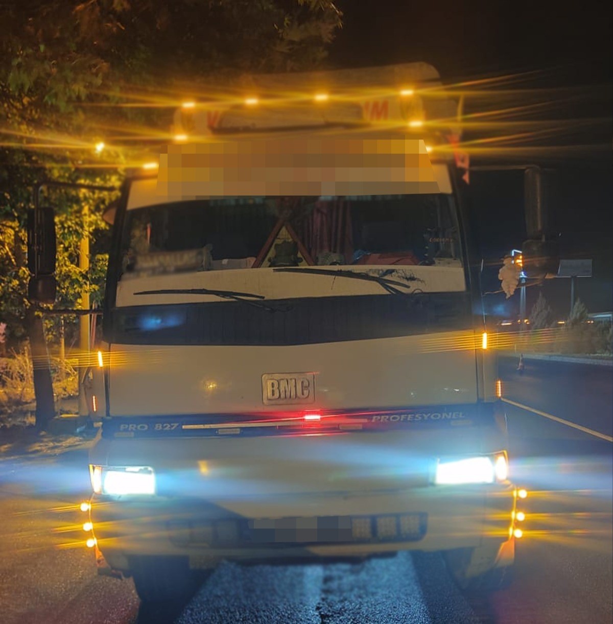 Manisa&rsquo;da ışık donanımı denetiminde 7 ara&ccedil; trafikten men edildi
