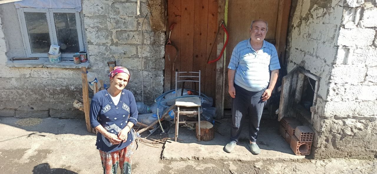 Devrekli &ccedil;ift yıkılmak &uuml;zere olan evde hayat m&uuml;cadelesi veriyor
