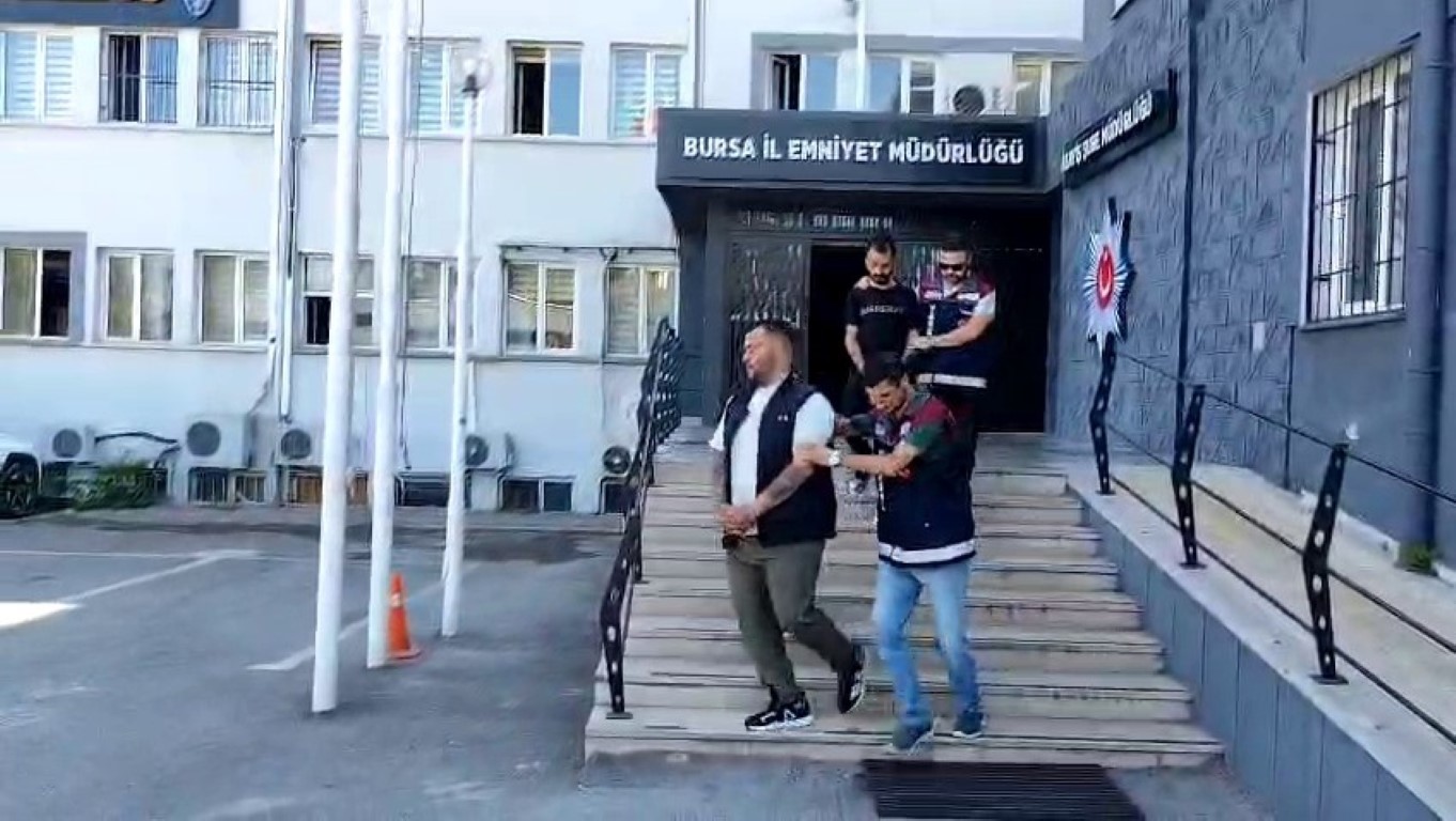 Bursa’da telefon dolandırıcıları yaşlı adamı 5 milyon lira dolandırdı