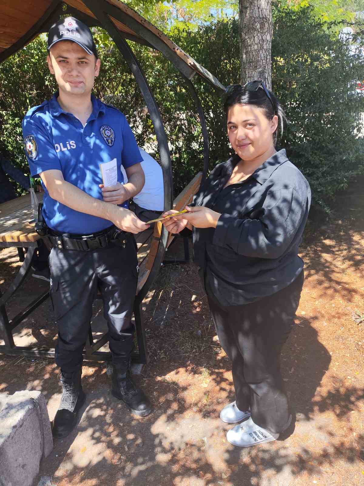 Bolu&rsquo;da polis ekipleri vatandaşları bilgilendirdi
