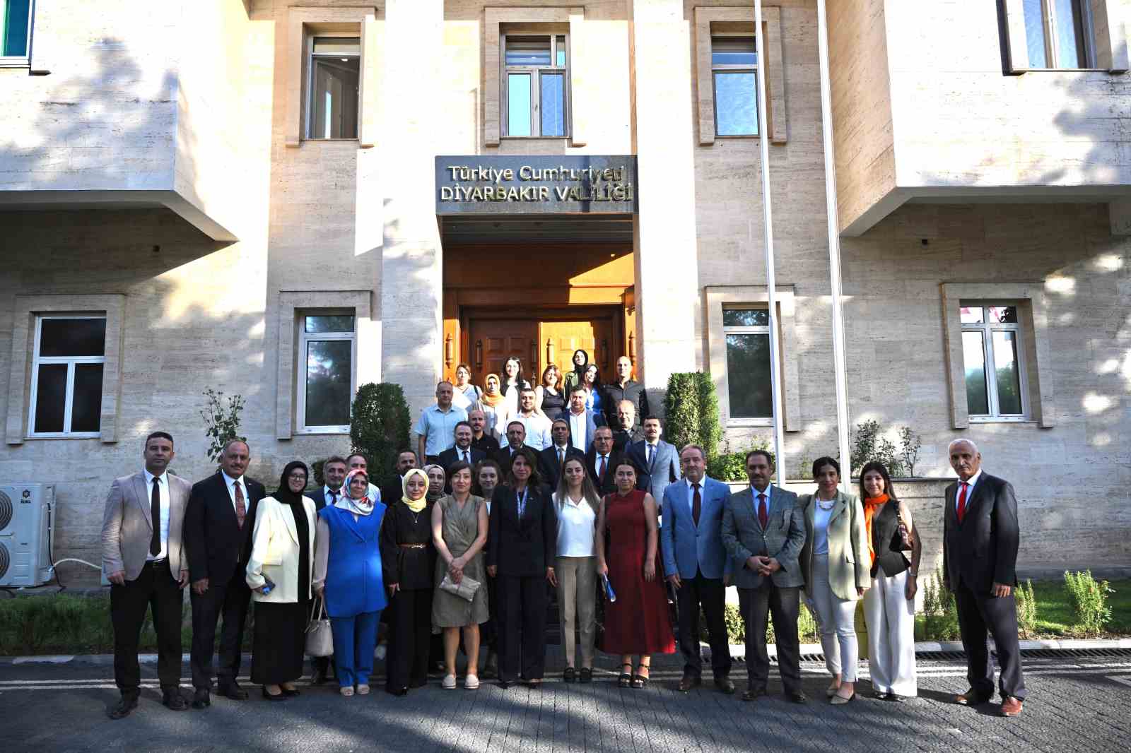 Diyarbakır&rsquo;da, kadın hizmetleri b&ouml;lgesel istişare toplantısı yapıldı
