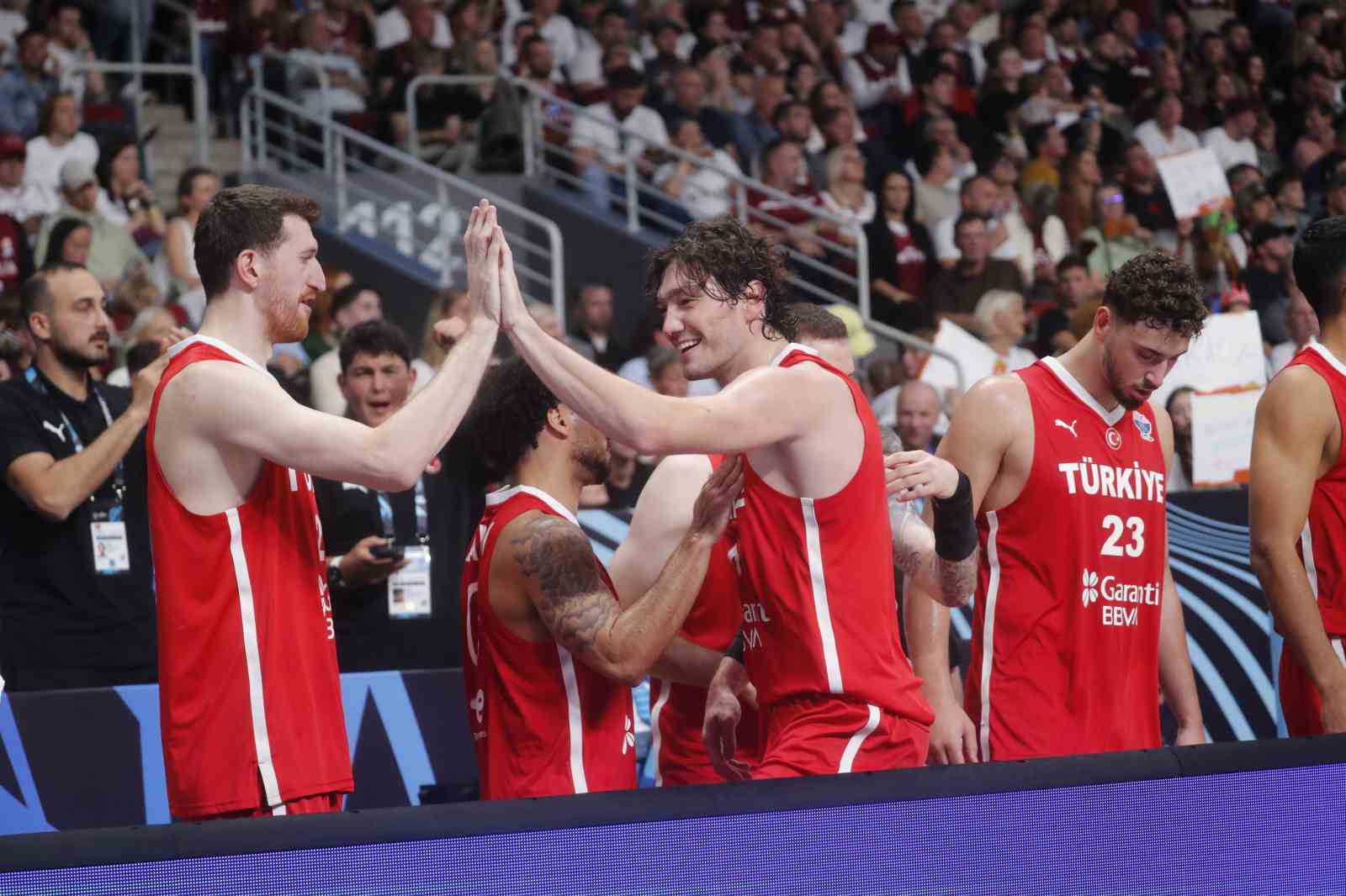 A Milli Erkek Basketbol Takımı, Avrupa Şampiyonası&rsquo;na galibiyetle başladı
