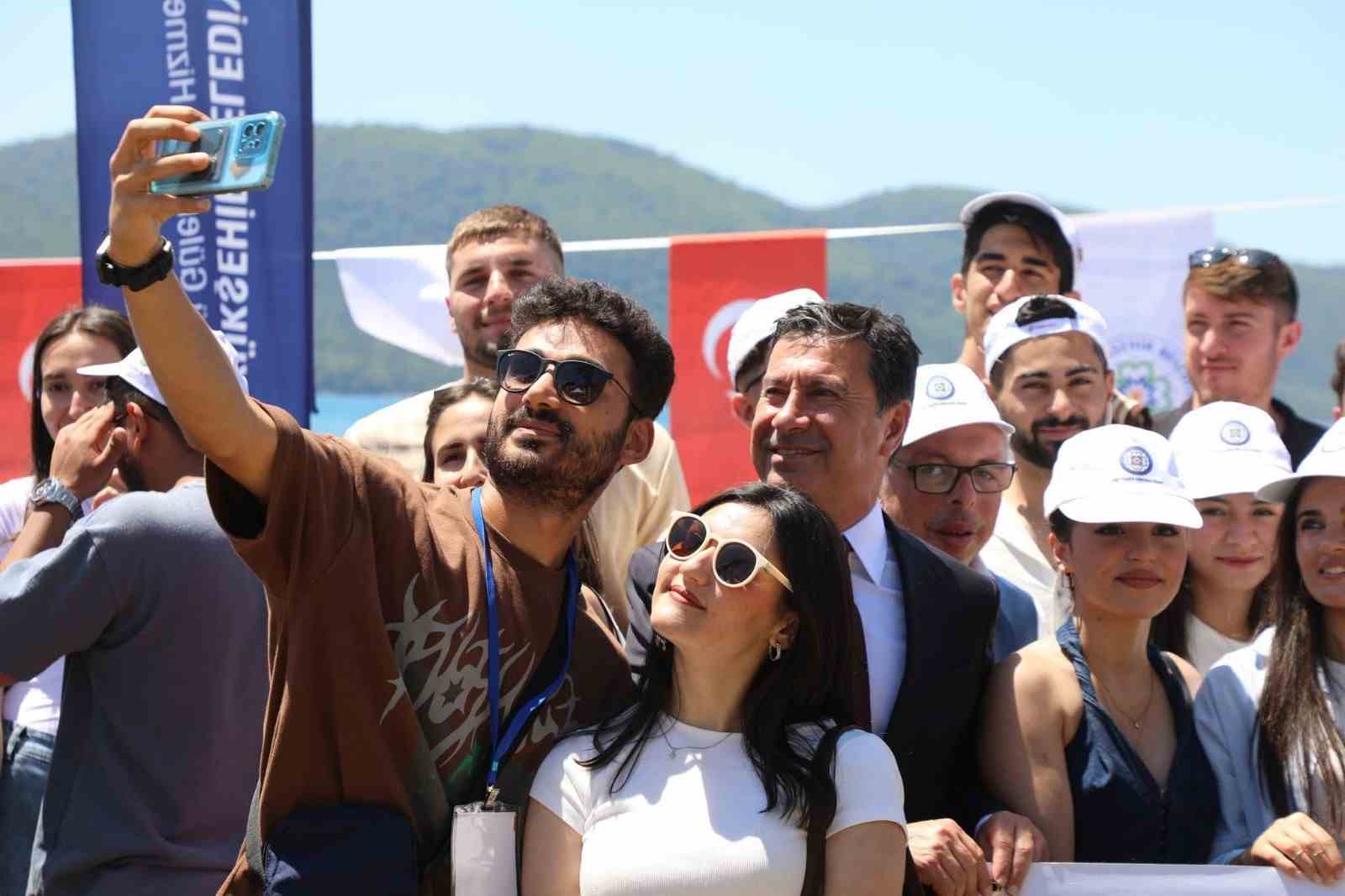 Muğla&rsquo;da &ouml;ğrenciler Akyaka&rsquo;ya 1 TL&rsquo;ye gidecek
