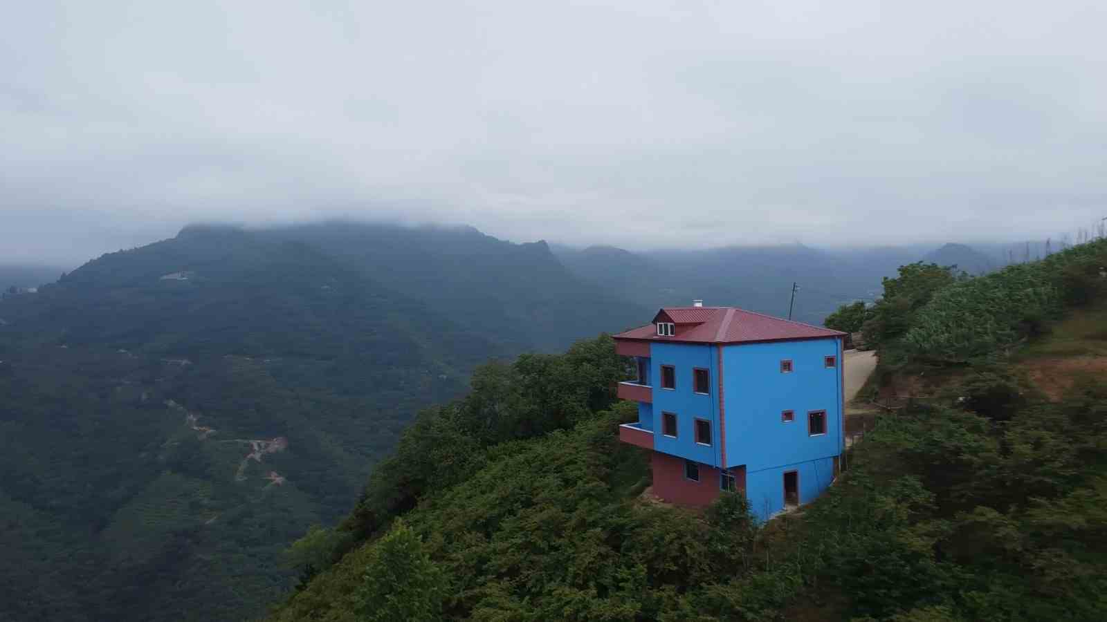 Trabzon&rsquo;da bordo-mavi her yerde
