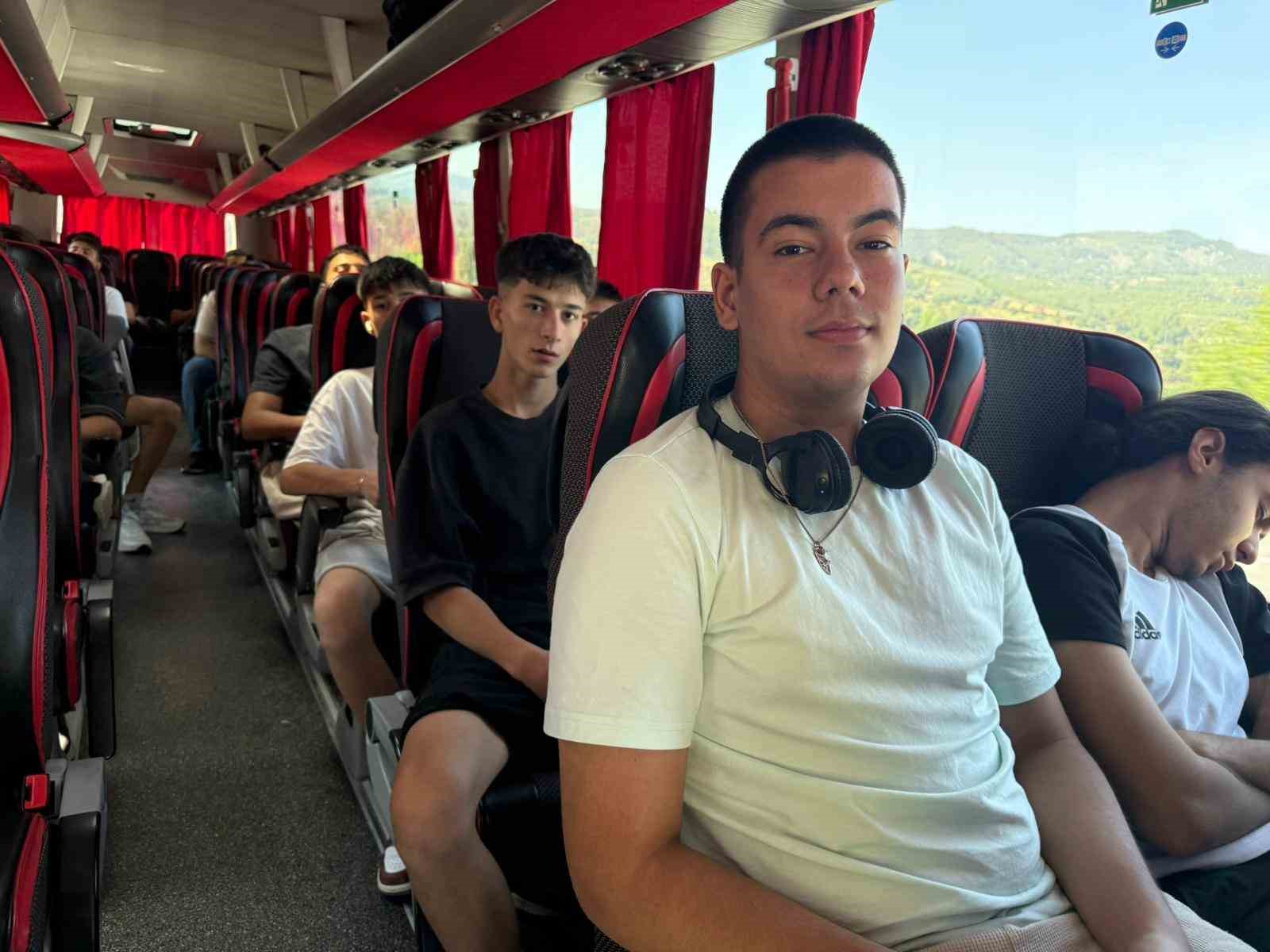 Erzurum’da tarih ve kültür kampı için Muğlalı gençler yola çıktı