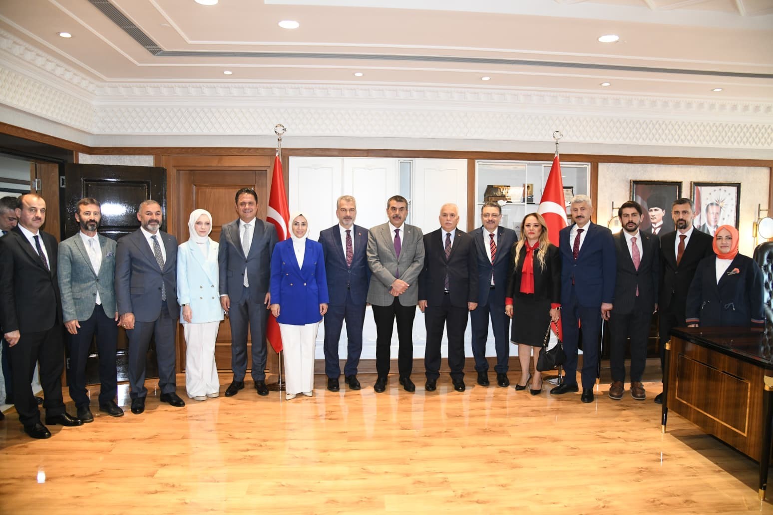 Milli Eğitim Bakanı Yusuf Tekin&rsquo;den Trabzon B&uuml;y&uuml;kşehir Belediyesi&rsquo;ne ziyaret
