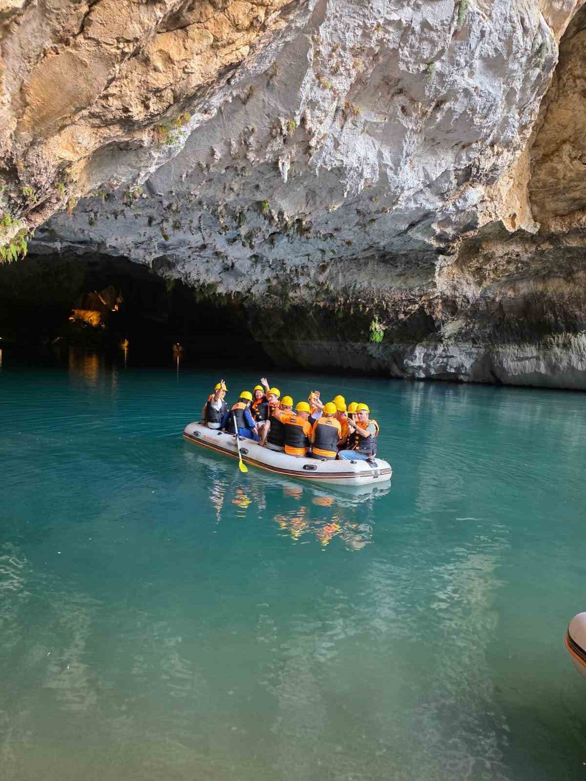 Otistik sporculardan ormana kampı