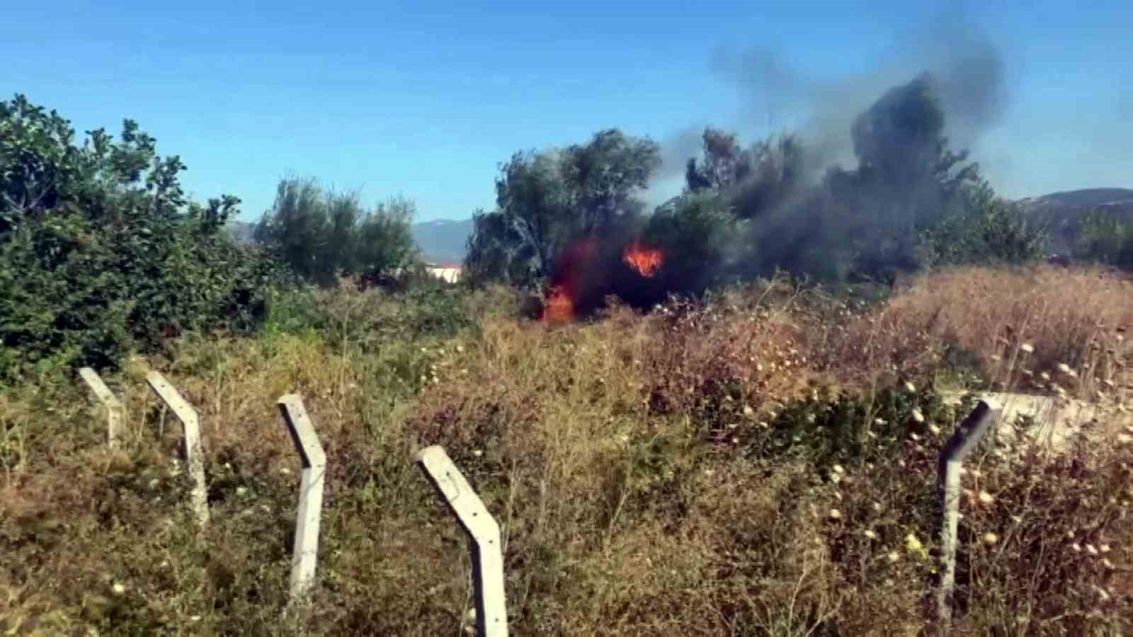 Otluk ve ağa&ccedil;lık alanda &ccedil;ıkan yangın paniğe sebep oldu
