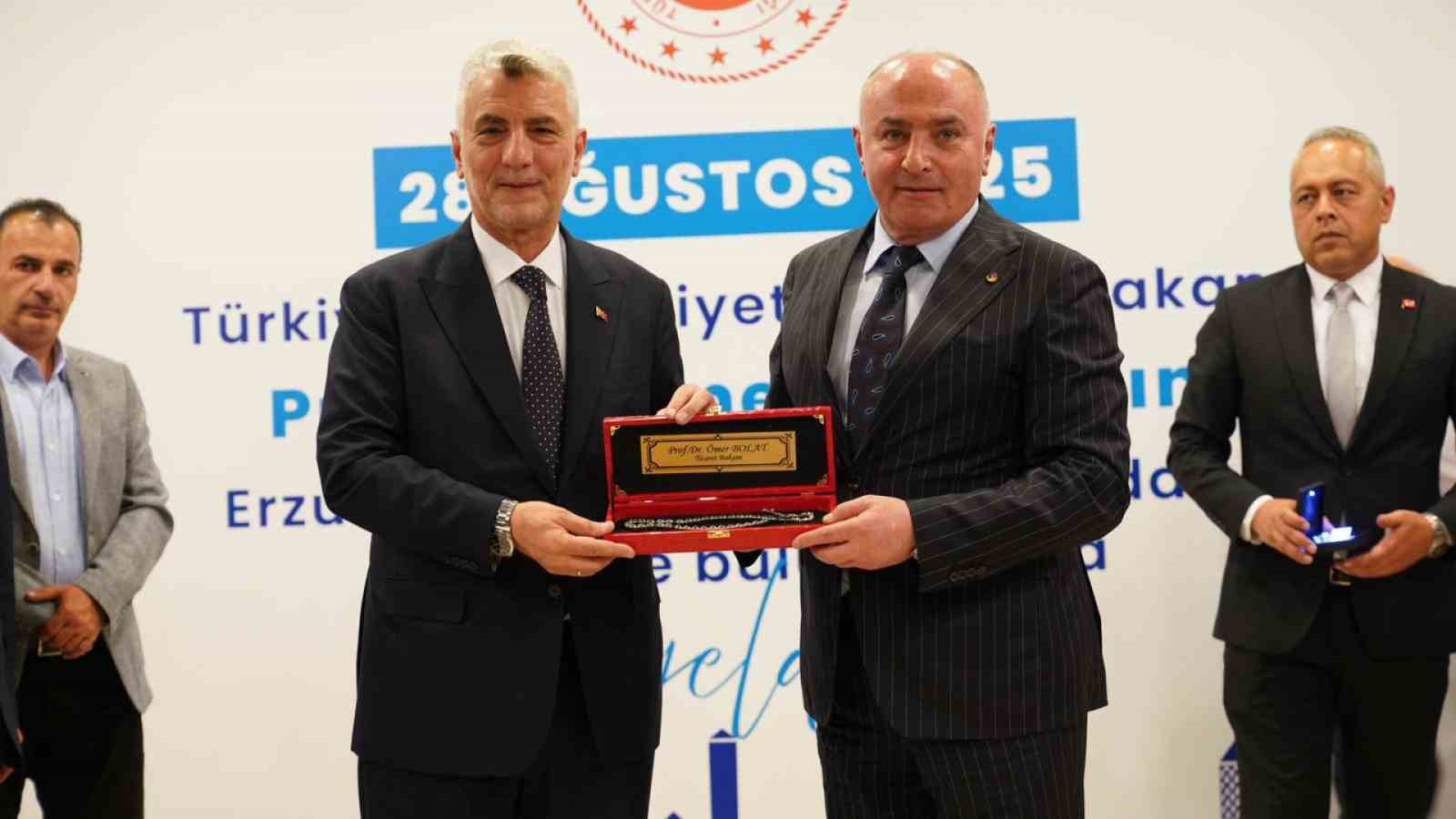 Özakalın Bakan Bolat’a iş dünyasının beklentilerini anlattı