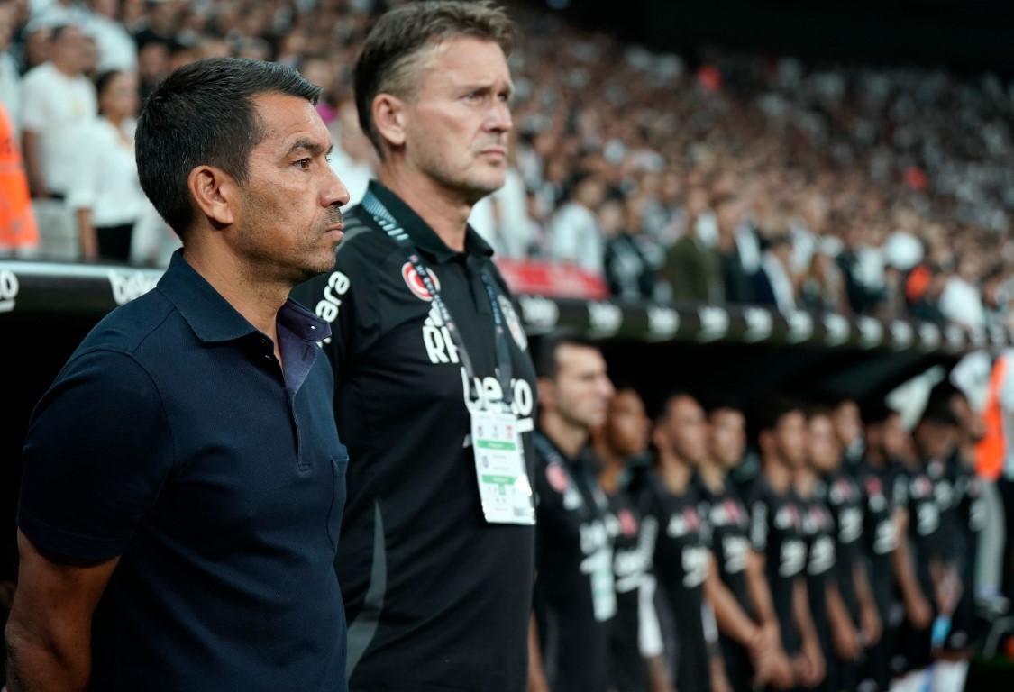 Beşiktaş&rsquo;a teknik direkt&ouml;r dayanmıyor