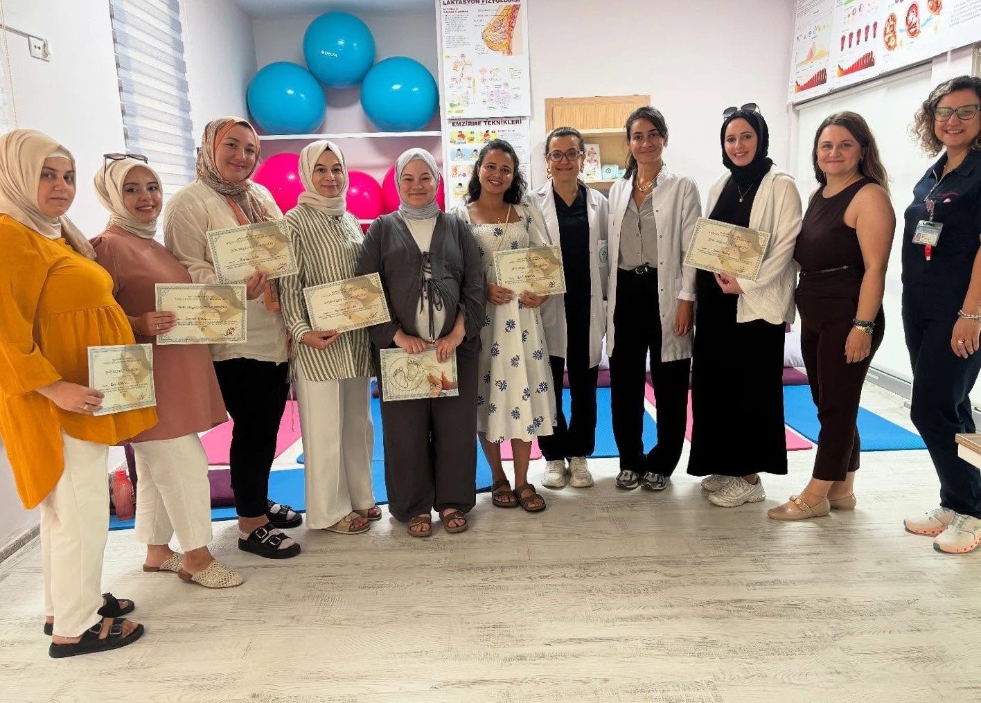 Balıkesir&rsquo;de gebe okulu ilk mezunlarını verdi
