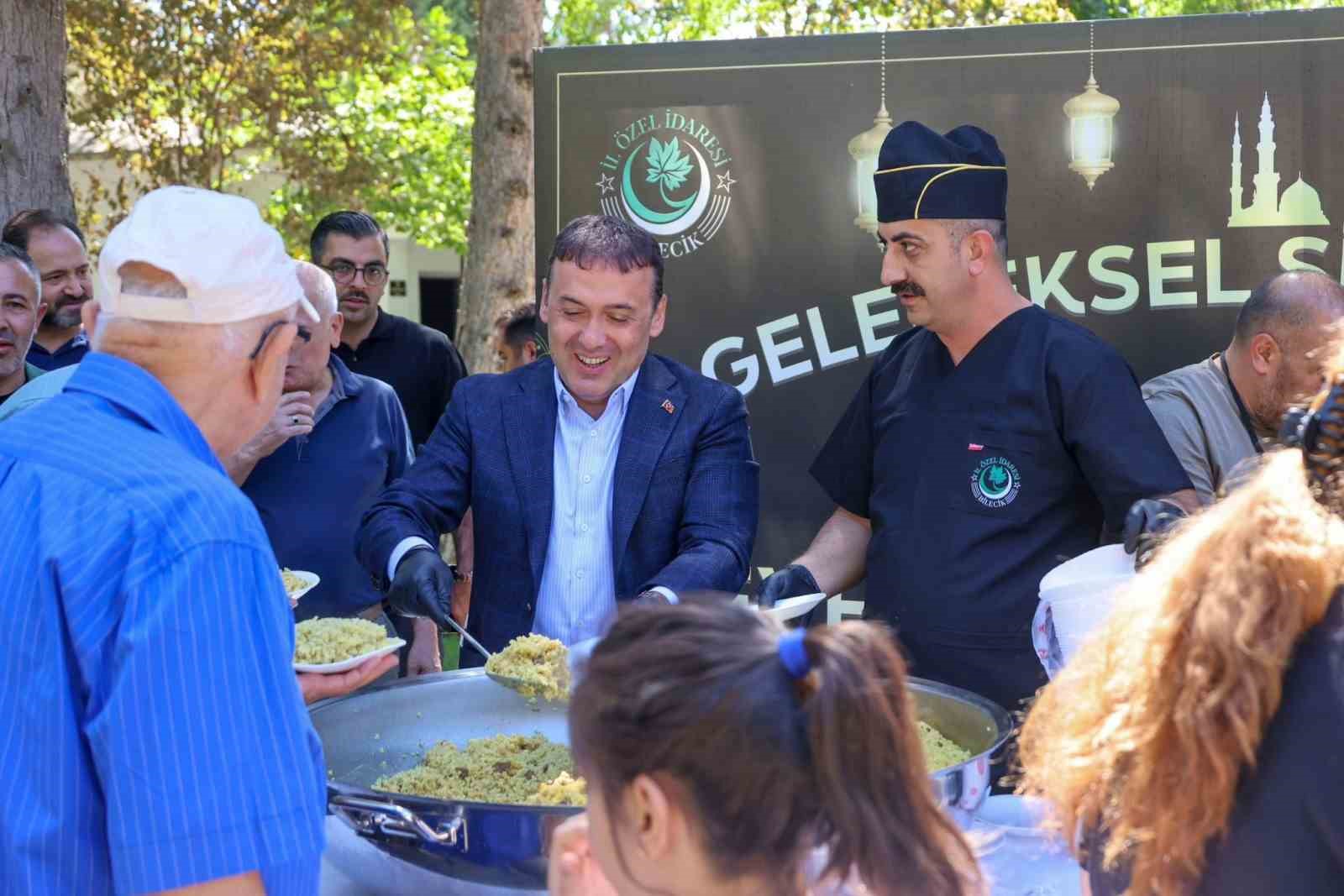 Şeyh Edebali Külliyesi’nde şifalı pilav etkinliği devam ediyor
