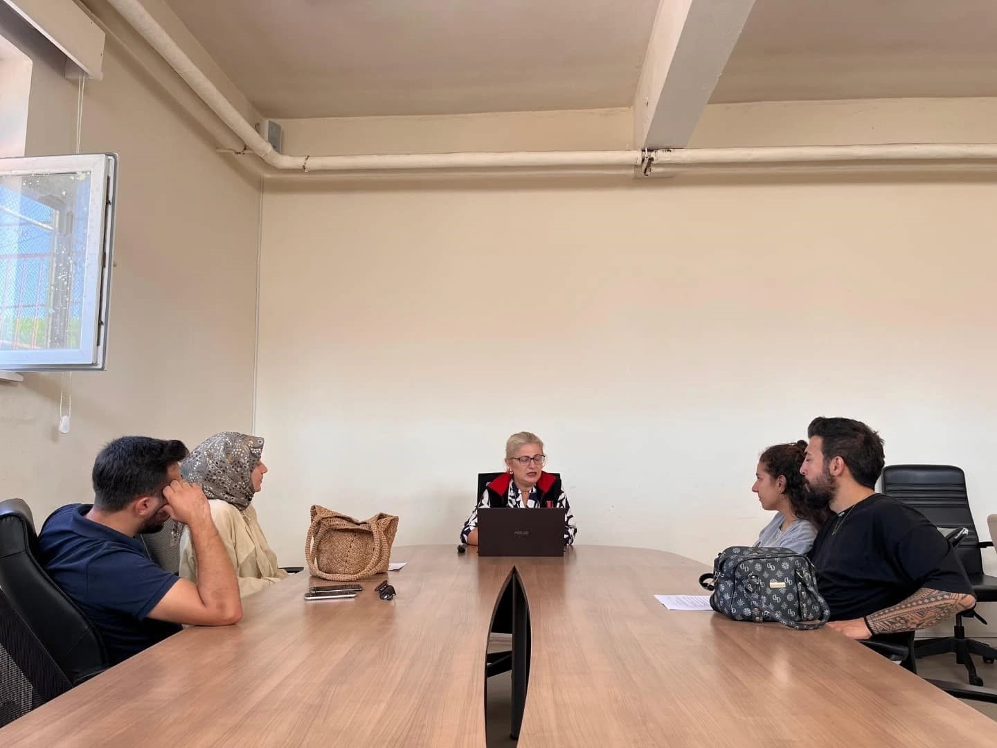 Gen&ccedil; &ccedil;iftlere aile ve evlilik eğitimi
