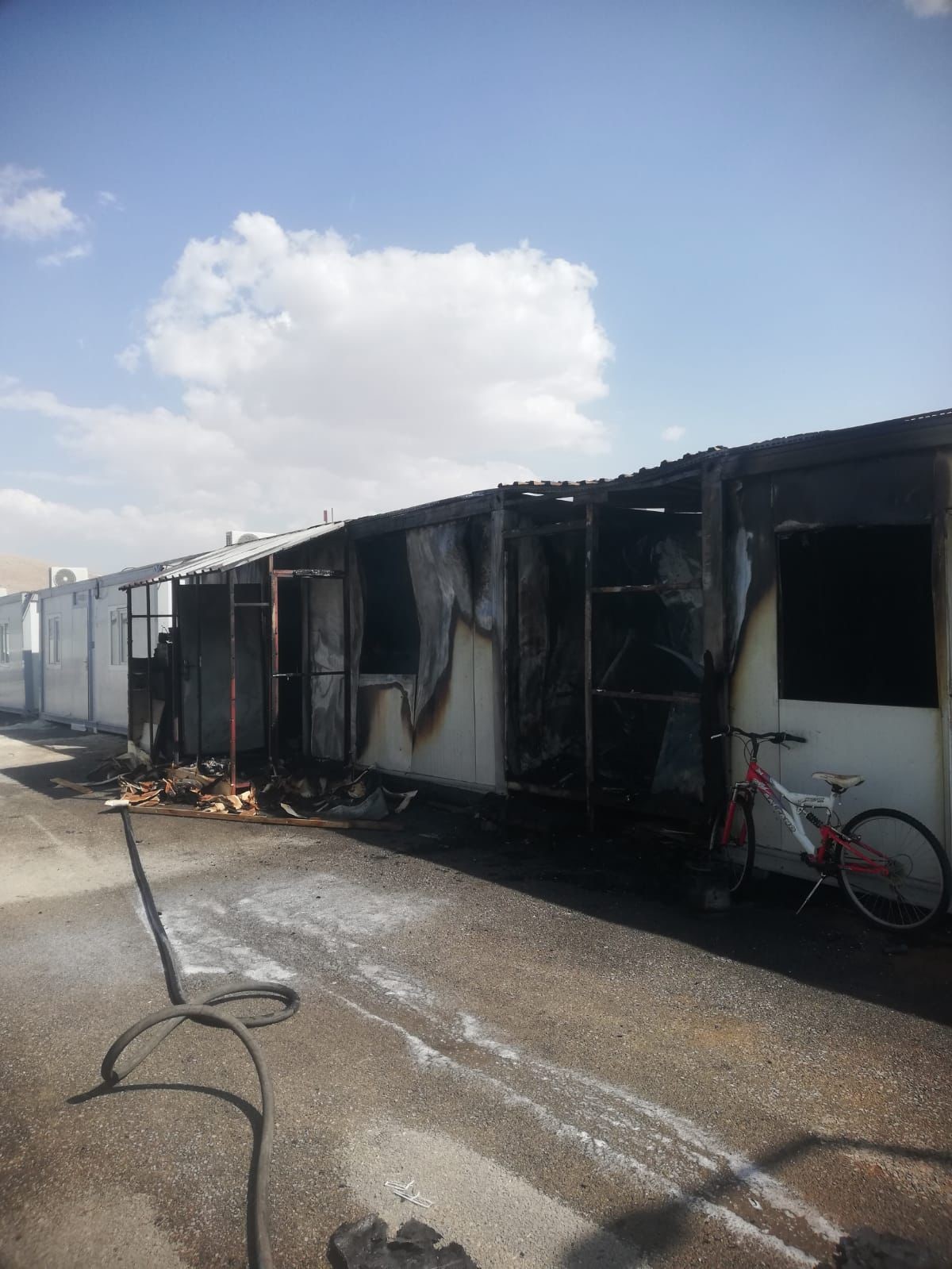 Kahramanmaraş&rsquo;ta konteyner kentte yangın
