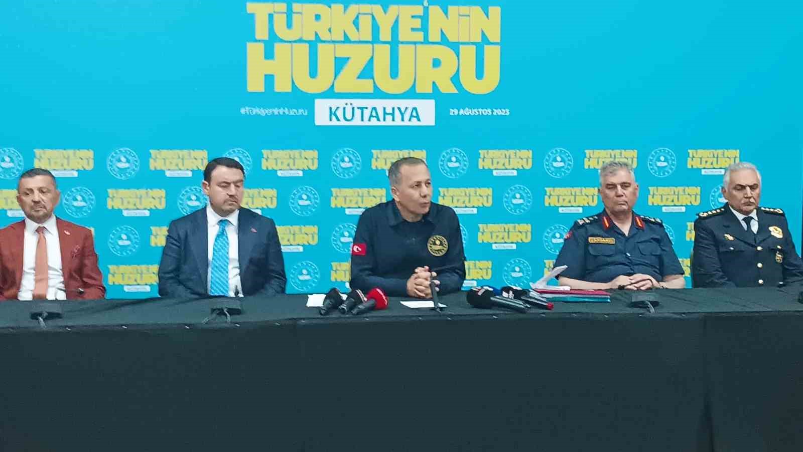 Bakan Yerlikaya: "450 bin 169 Suriyeli geri d&ouml;n&uuml;ş yaptı"
