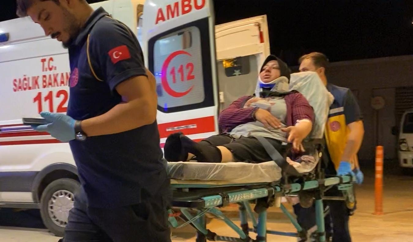 Bursa&rsquo;da kontrolden &ccedil;ıkan otomobil şarampole u&ccedil;tu: 2 yaralı
