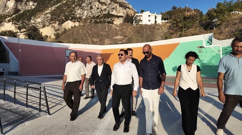 Defne&rsquo;de yapımı tamamlanan Dursunlu Gazi İlkokulu/Ortaokulu eğitim d&ouml;nemine hazır
