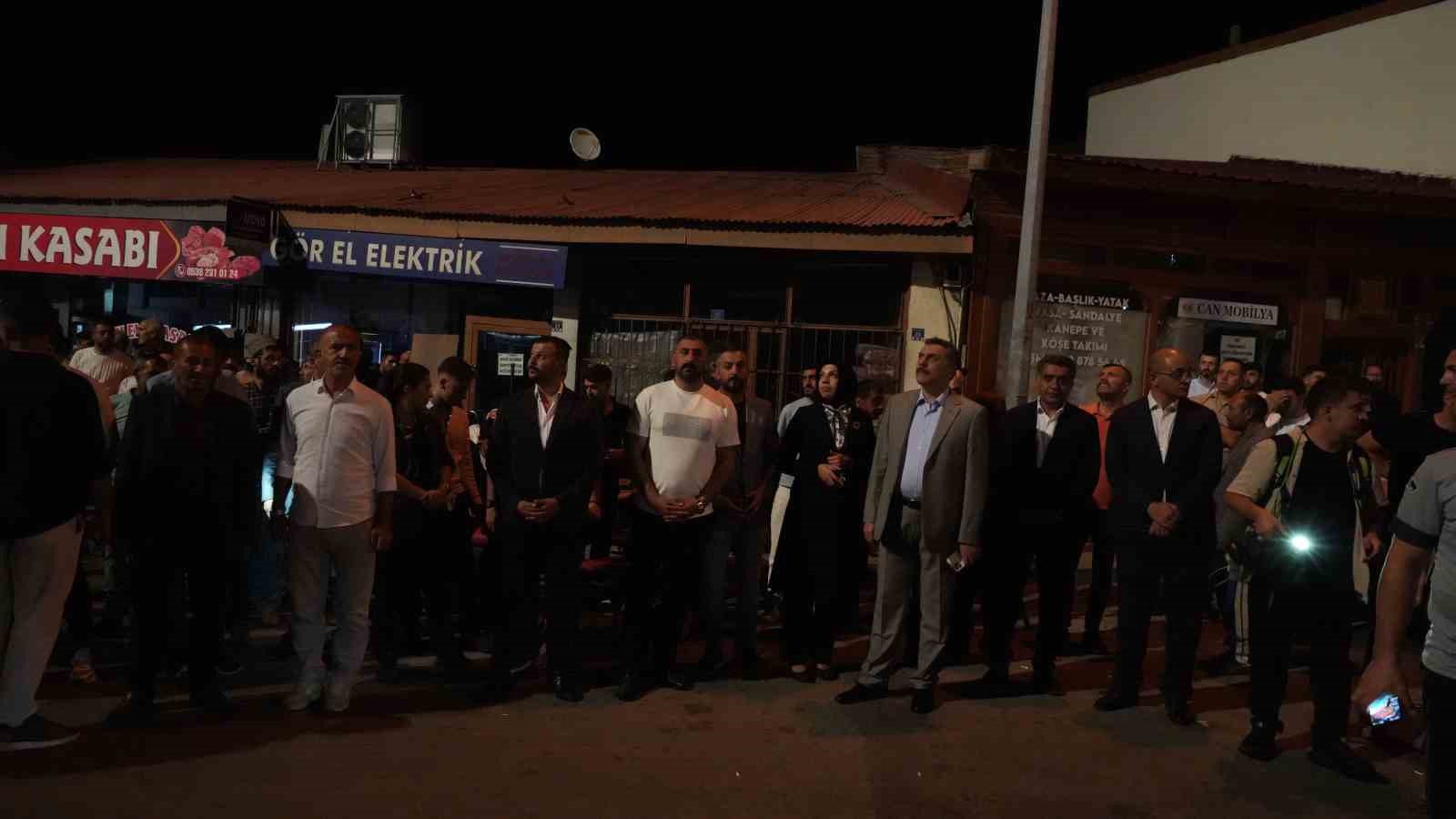 Erzurum Valisi Mustafa &Ccedil;ift&ccedil;i&rsquo;den yangınla ilgili a&ccedil;ıklama
