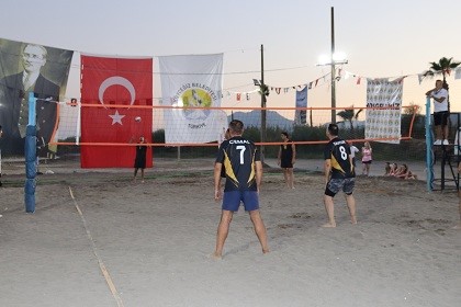 Köyceğiz’de ‘Evinin Sultanları Plajda Zafer Kupası Voleybol Turnuvası’ başladı