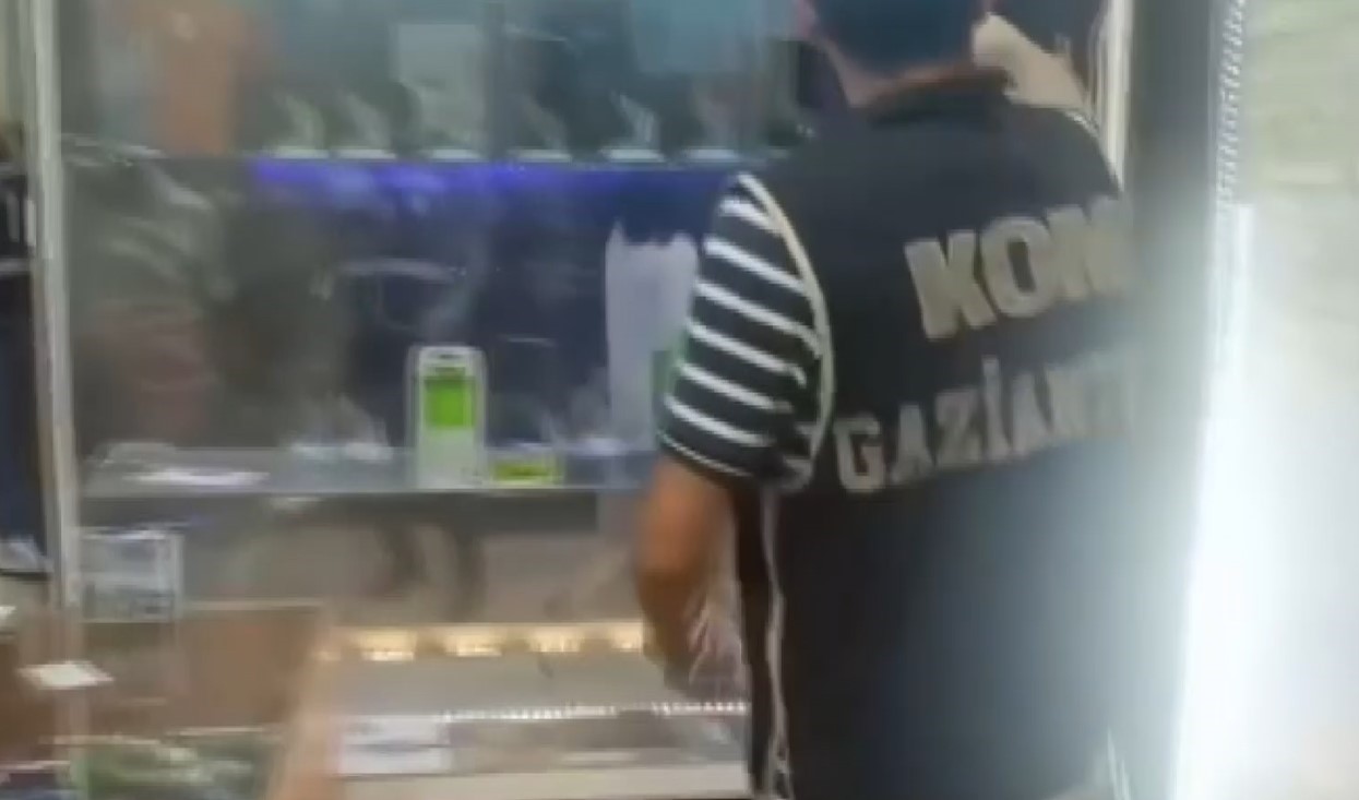 Gaziantep’te 5 milyon TL değerinde elektronik emtia ele geçirildi: 23 gözaltı