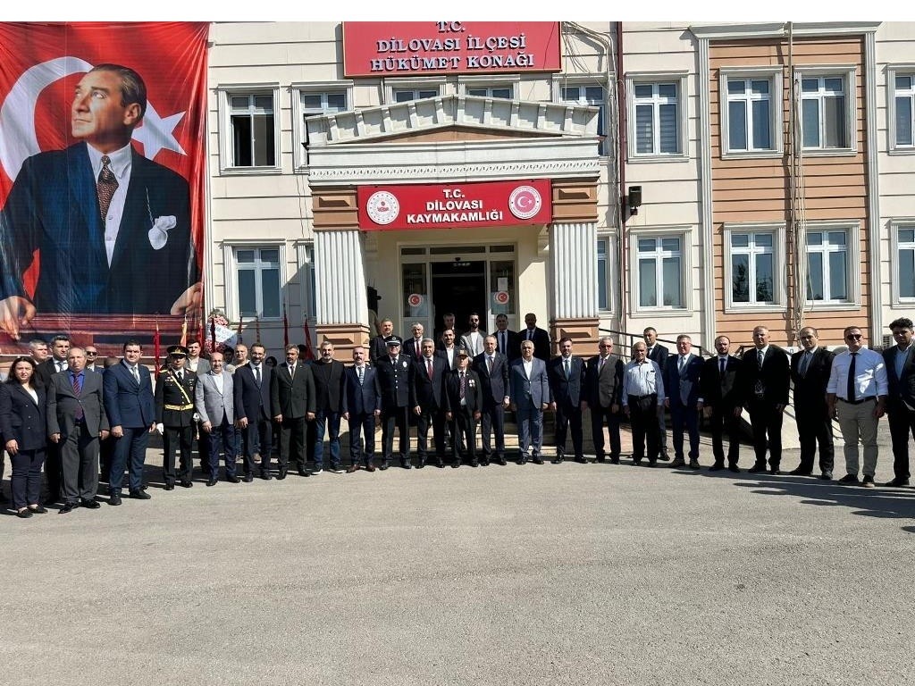 Dilovası&rsquo;nda Zafer Bayramı
