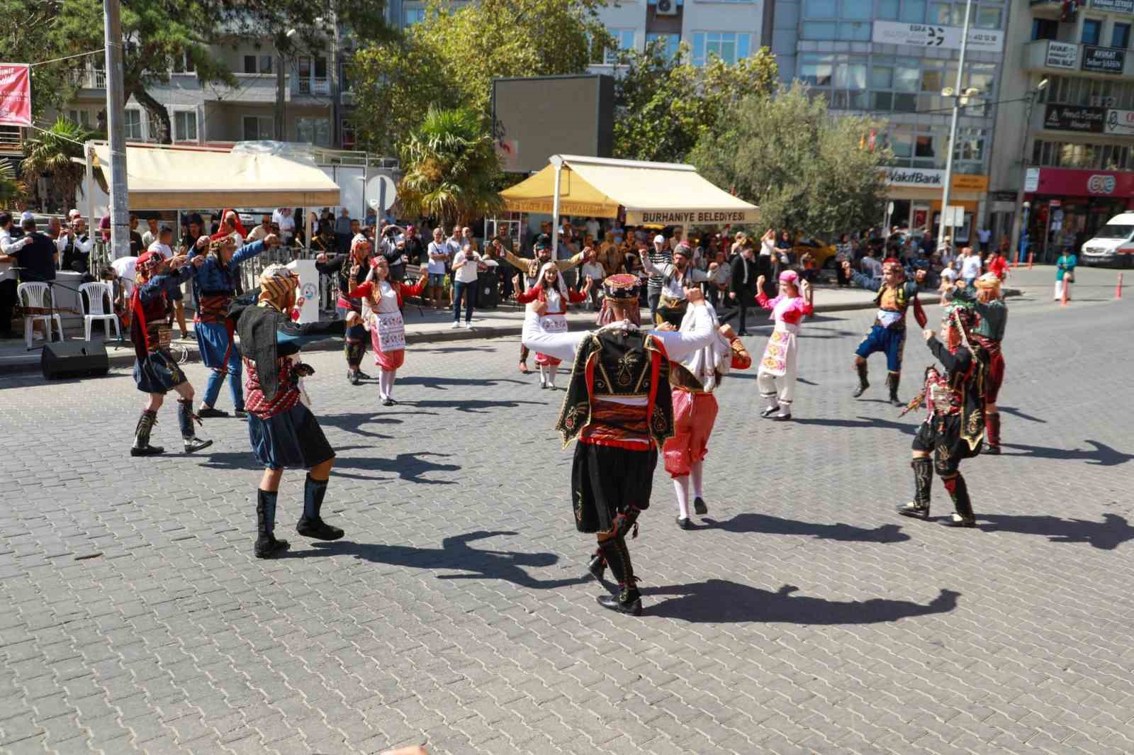 Burhaniye&rsquo;de 30 ağustos coşkusu
