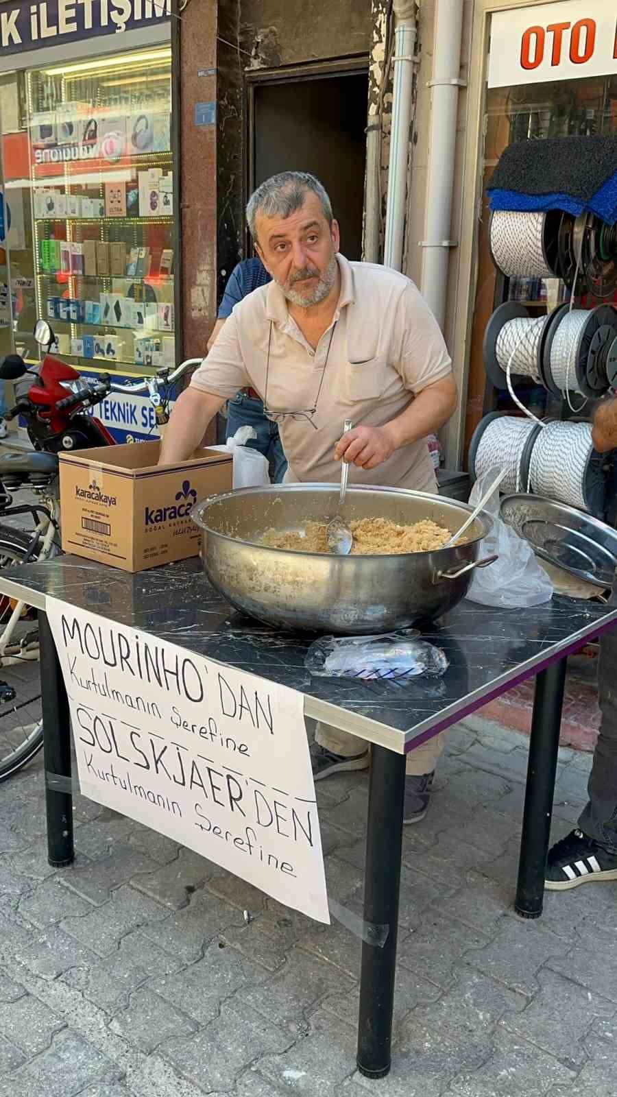 Hem Mourinho, hem de Solskjr i&ccedil;in helva dağıttı
