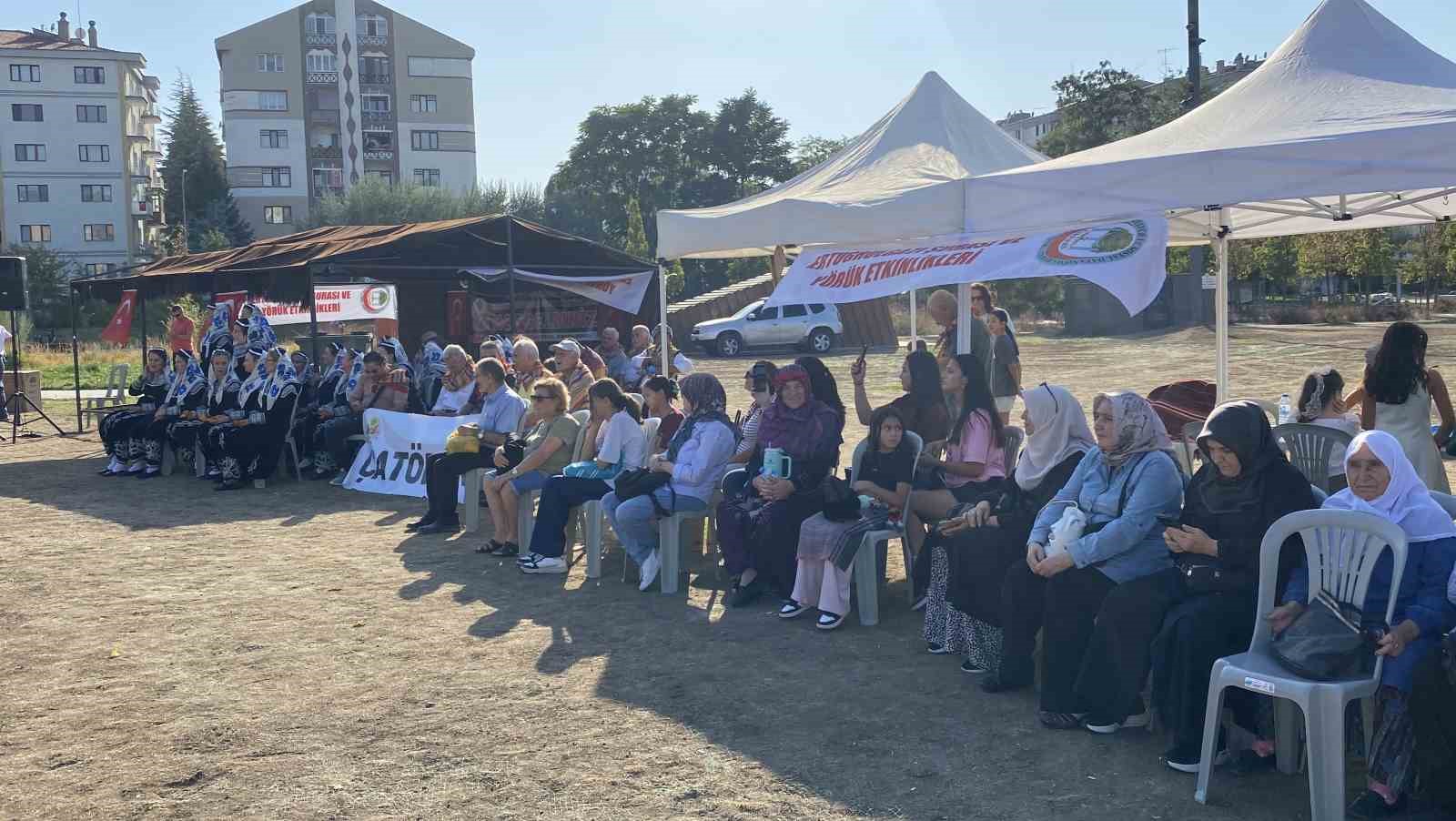 Mehteran eşliğinde Yörük Yürüyüşü gerçekleştirildi