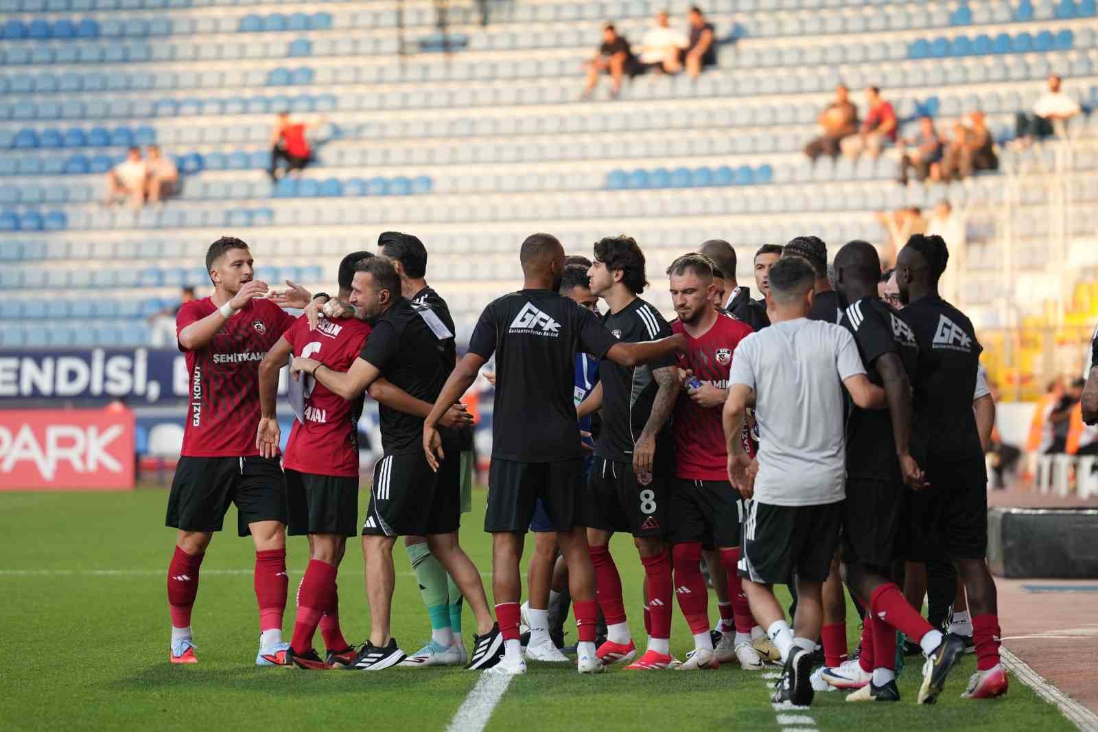 Trendyol Süper Lig: Kasımpaşa: 0 - Gaziantep FK: 2 (İlk yarı)