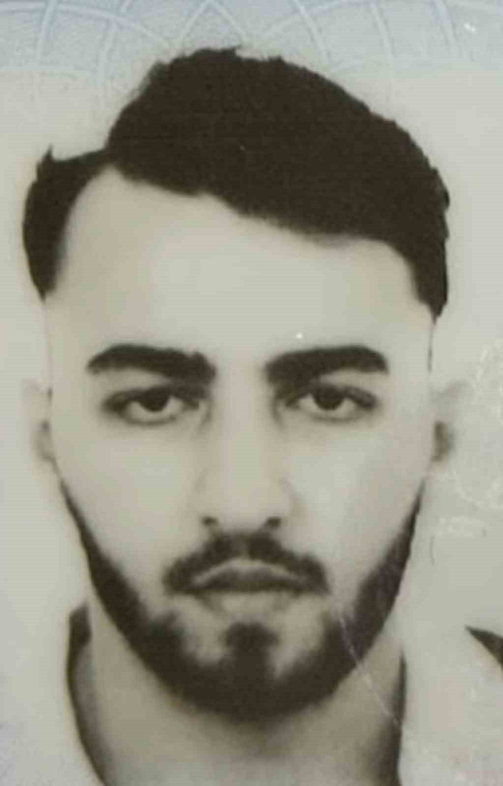 &Uuml;niversitede 15 yaşındaki kızı kafasından vuran şahıs aynı silahla intihar etti
