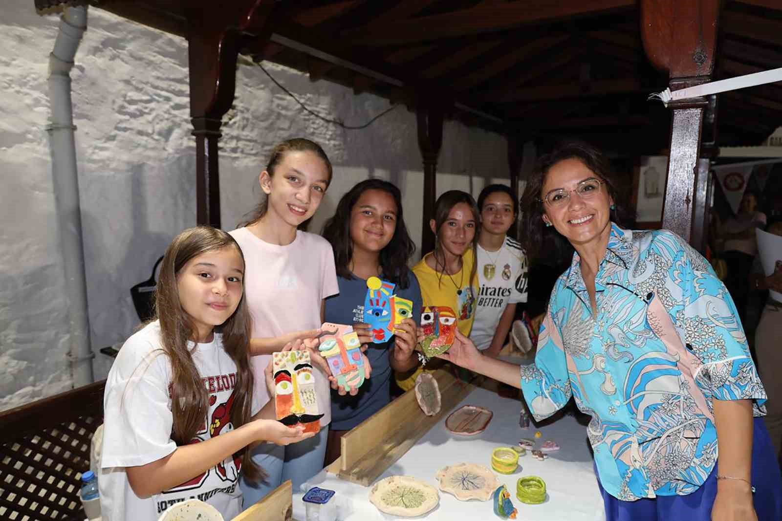 Menteşe Belediyesi yaz kursları coşkulu etkinlikle sona erdi