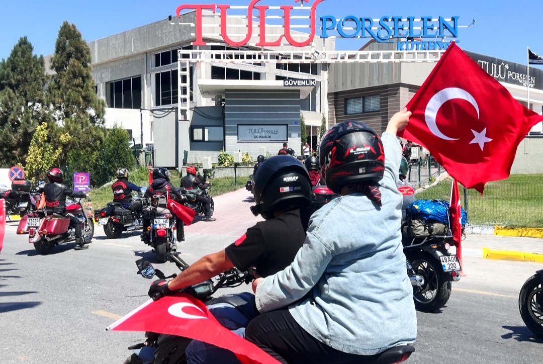 Türk Chopper üyeleri, Zafer Haftası’nda Kütahya’da