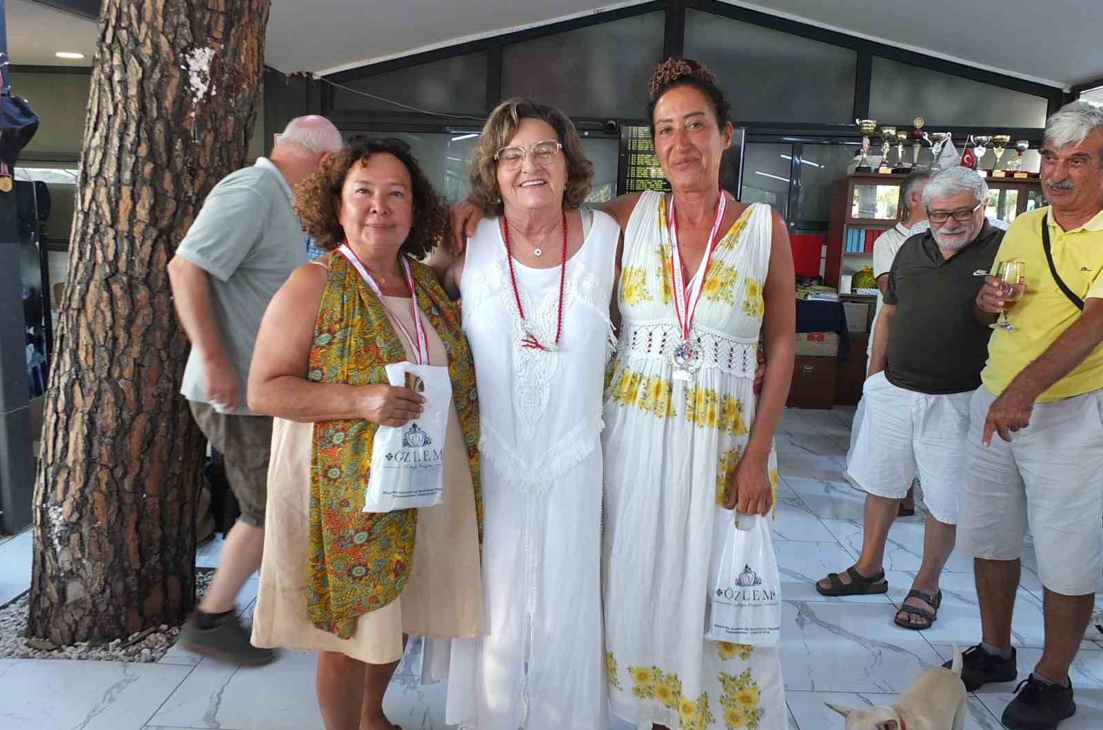 Balıkesir’deki Briç festivalinde 120 sporcu heyecan yaşadı