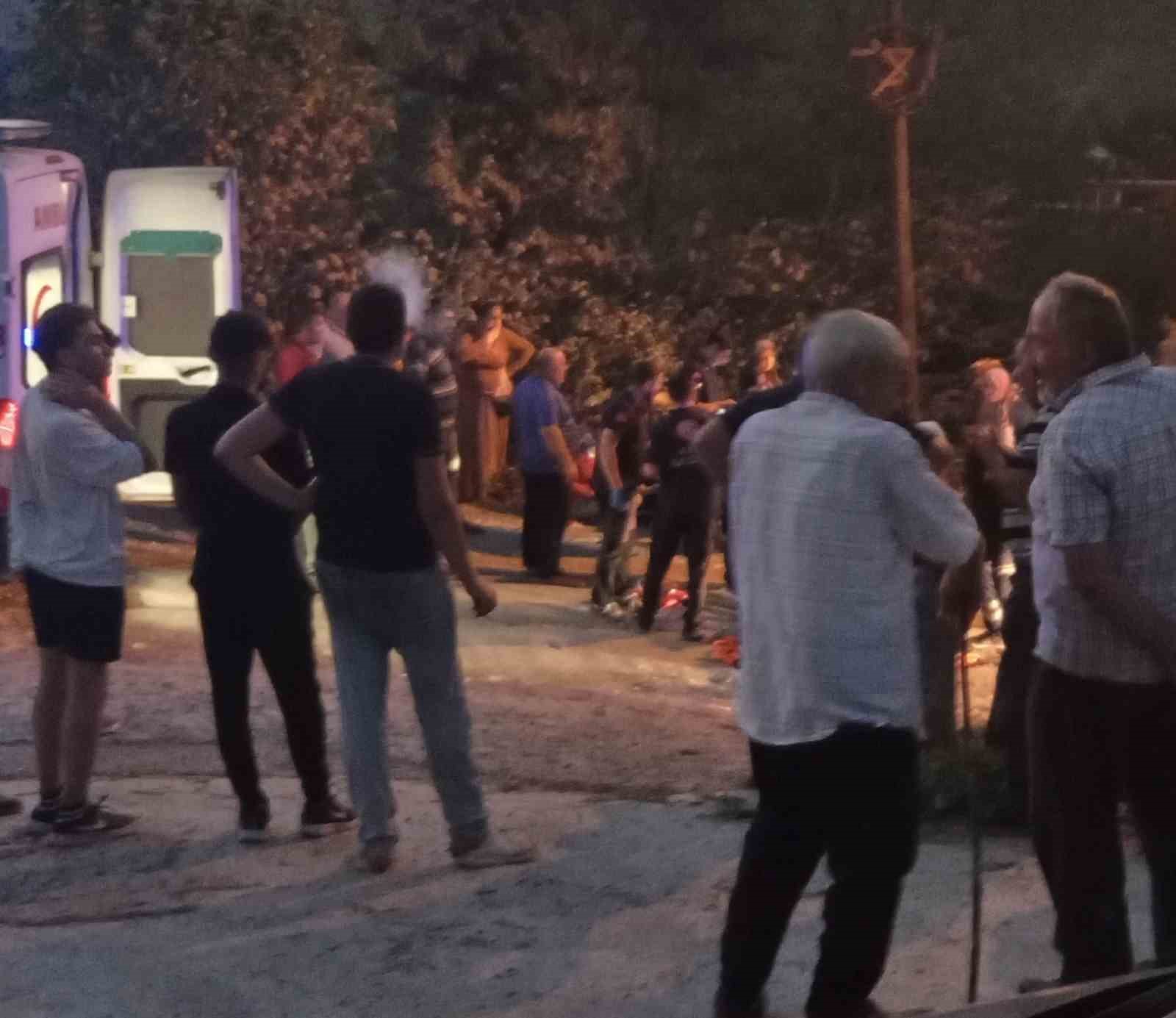 Ordu&rsquo;da virajı alamayan patpat devrildi: 2&rsquo;si &ccedil;ocuk 6 yaralı
