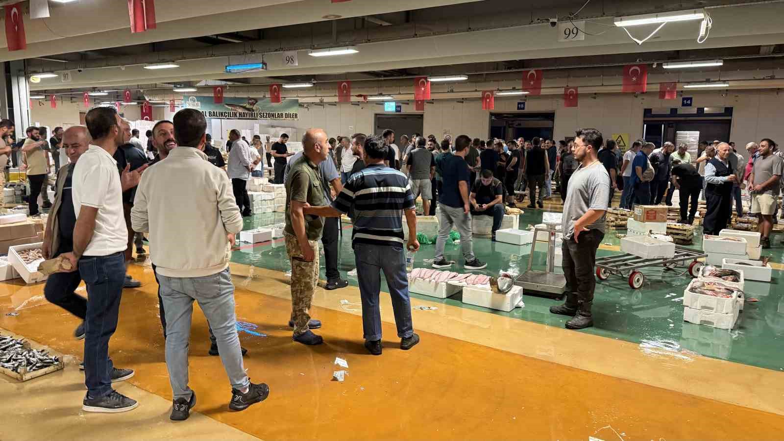 Av yasağının bitmesiyle İstanbul&rsquo;da balık&ccedil;ılık sezonu resmen başladı
