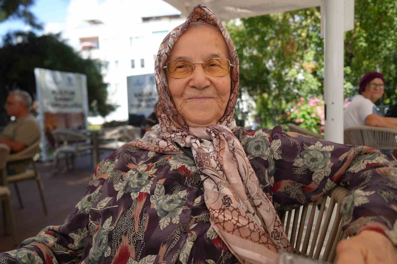 Kocaeli’nin "çınarları" ikinci baharlarını kulüpte yaşıyor