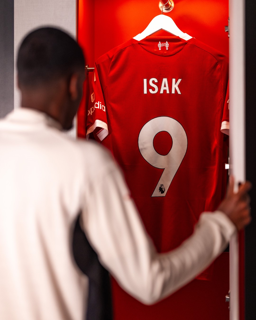 Liverpool, Alexander Isak’ı resmen duyurdu
