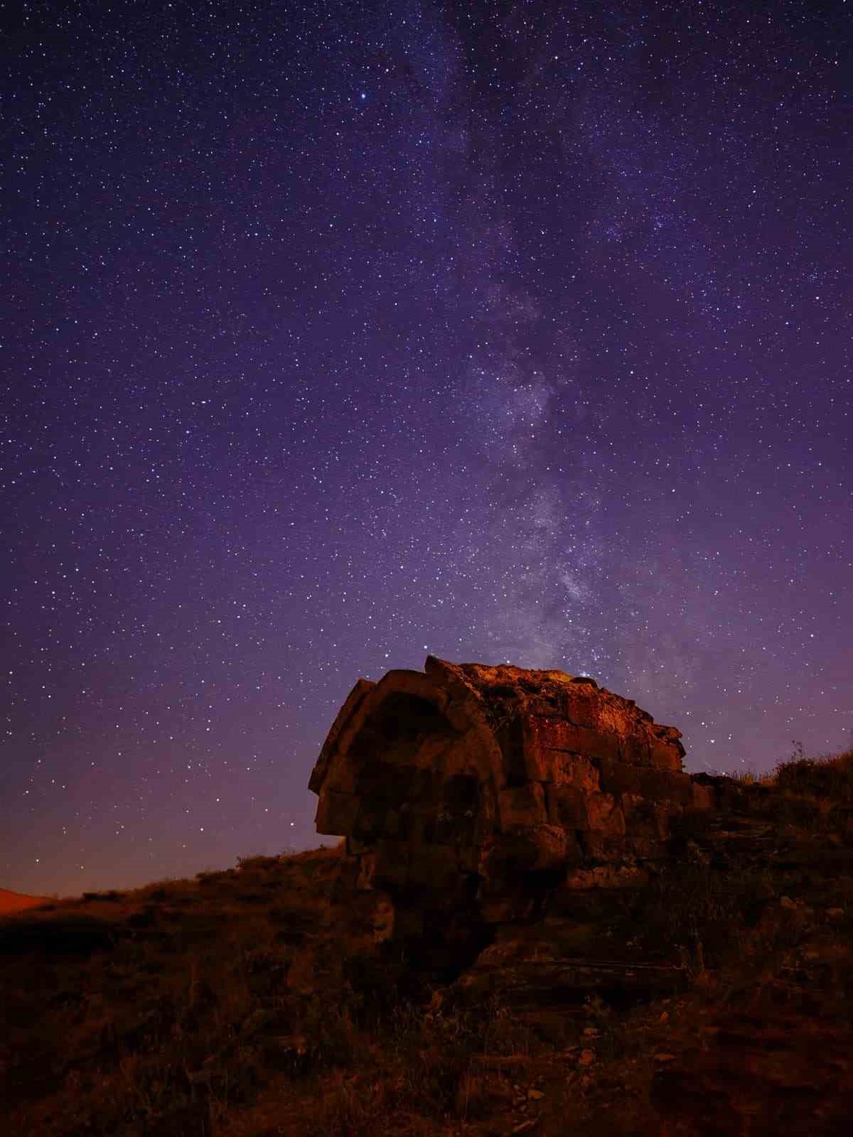 Samanyolu&rsquo;nun ışıltısı Tatvan&rsquo;da tarihle buluştu
