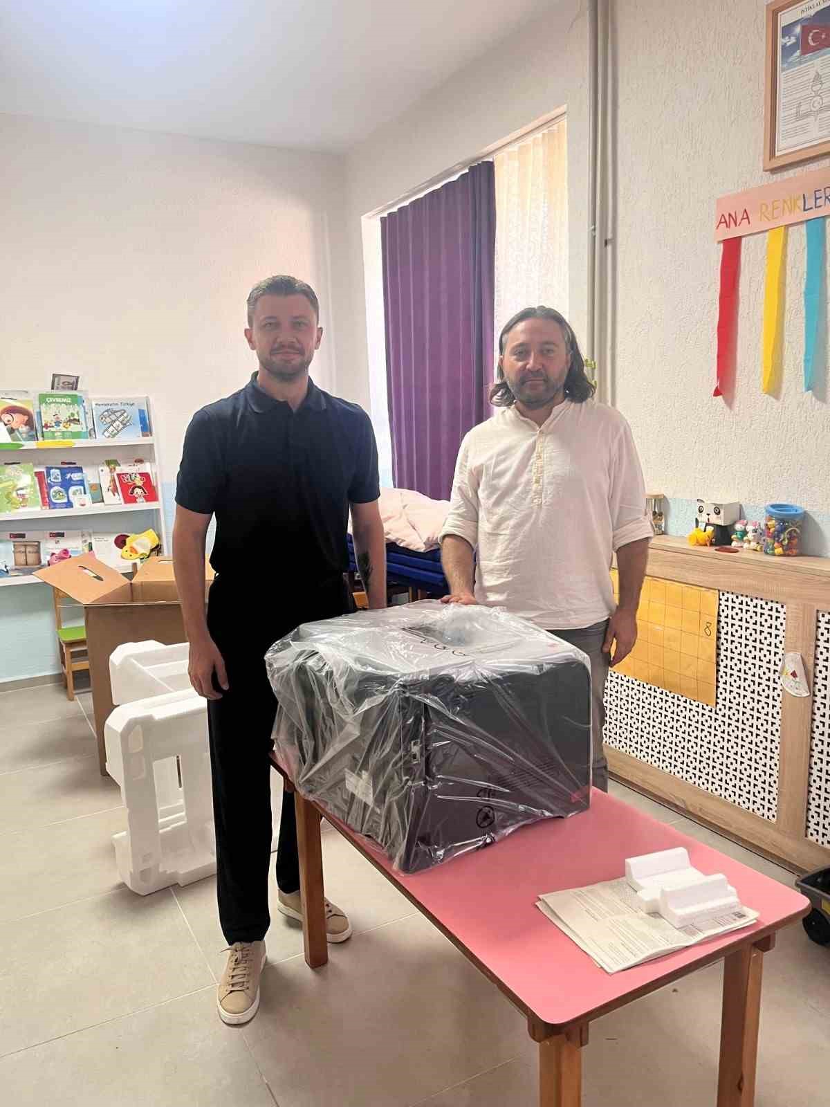 M&uuml;refte&rsquo;deki iki okula yazıcı desteği
