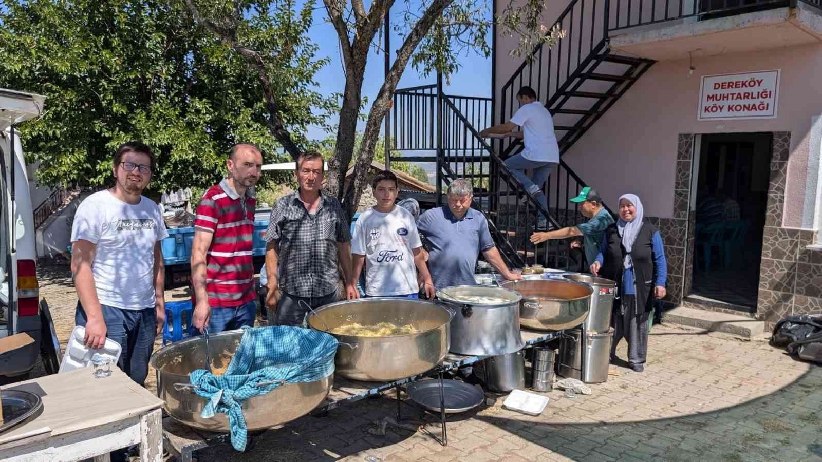 Simav Dereköy’de büyük hayır ve yağmur duası
