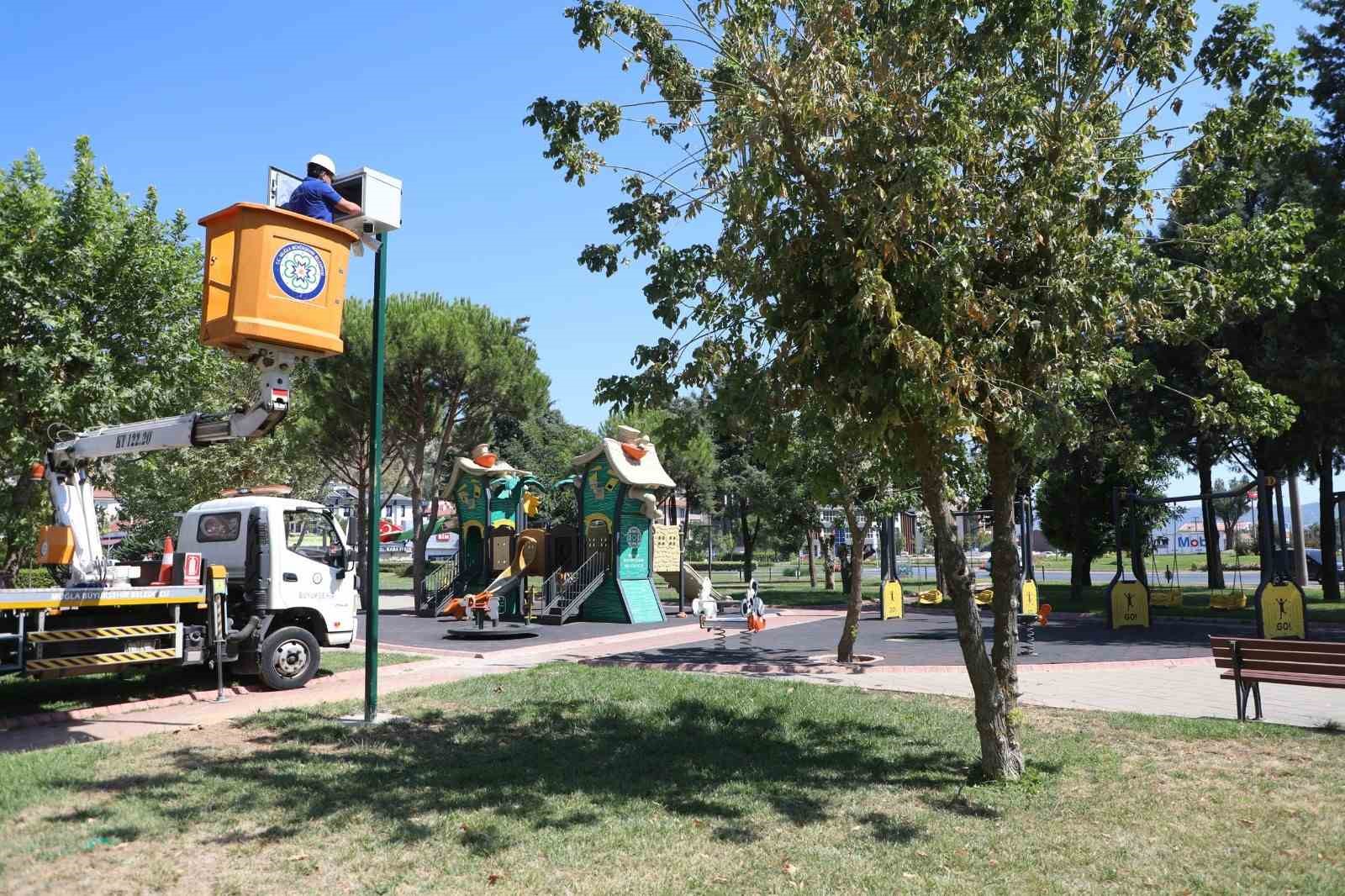 B&uuml;y&uuml;kşehir&rsquo;den parklara kameralı g&uuml;venlik ve &uuml;cretsiz internet
