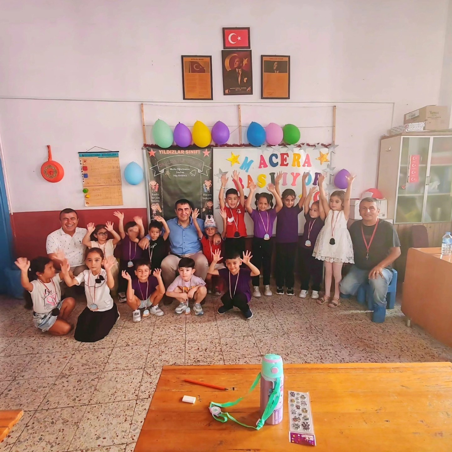 İlçe Milli Eğitim Müdürü Şimşek, minik öğrencilerin heyecanına ortak oldu